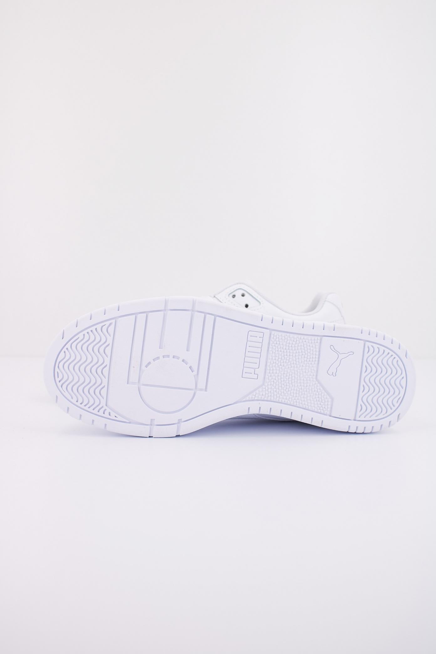 PUMA RBD GAME LOW en color BLANCO (5)