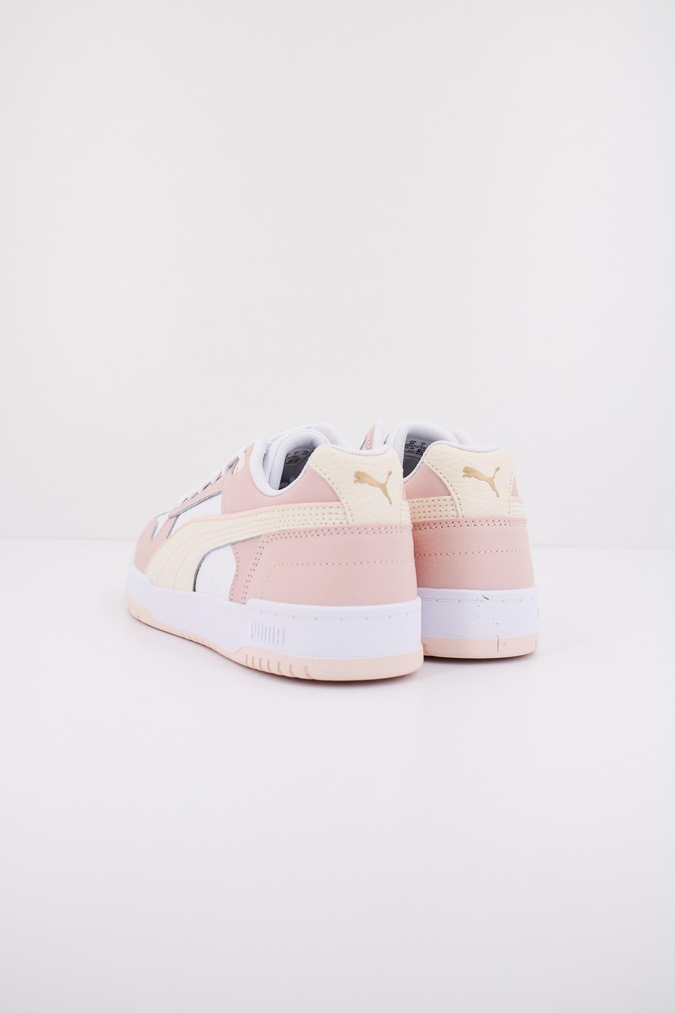 PUMA RBD GAME LOW en color BLANCO (4)