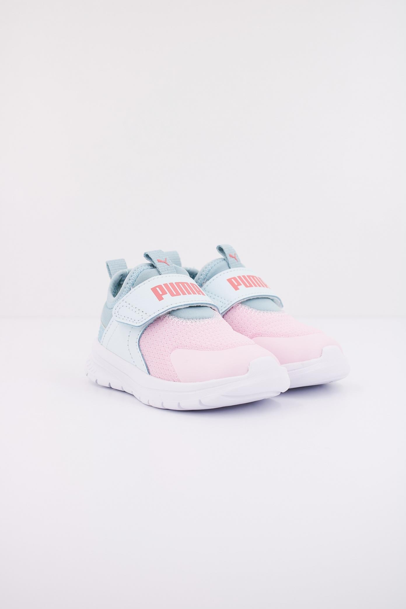 PUMA EVOLVE SLIP ON INF en color ROSA (2)