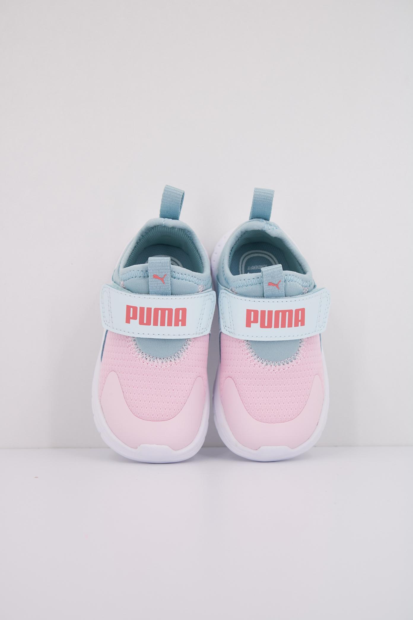 PUMA EVOLVE SLIP ON INF en color ROSA (3)