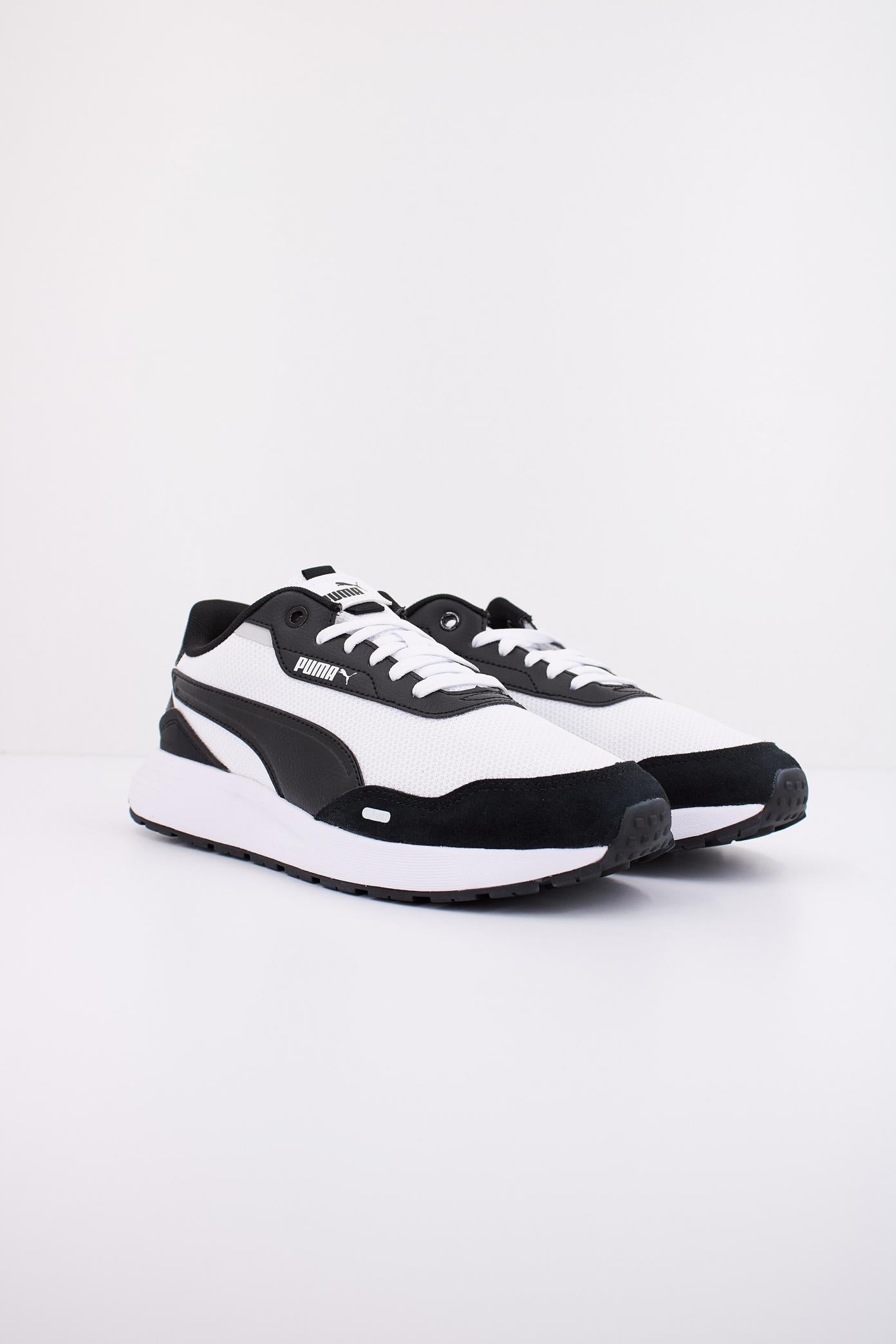 PUMA RUNTAMED en color BLANCO (2)