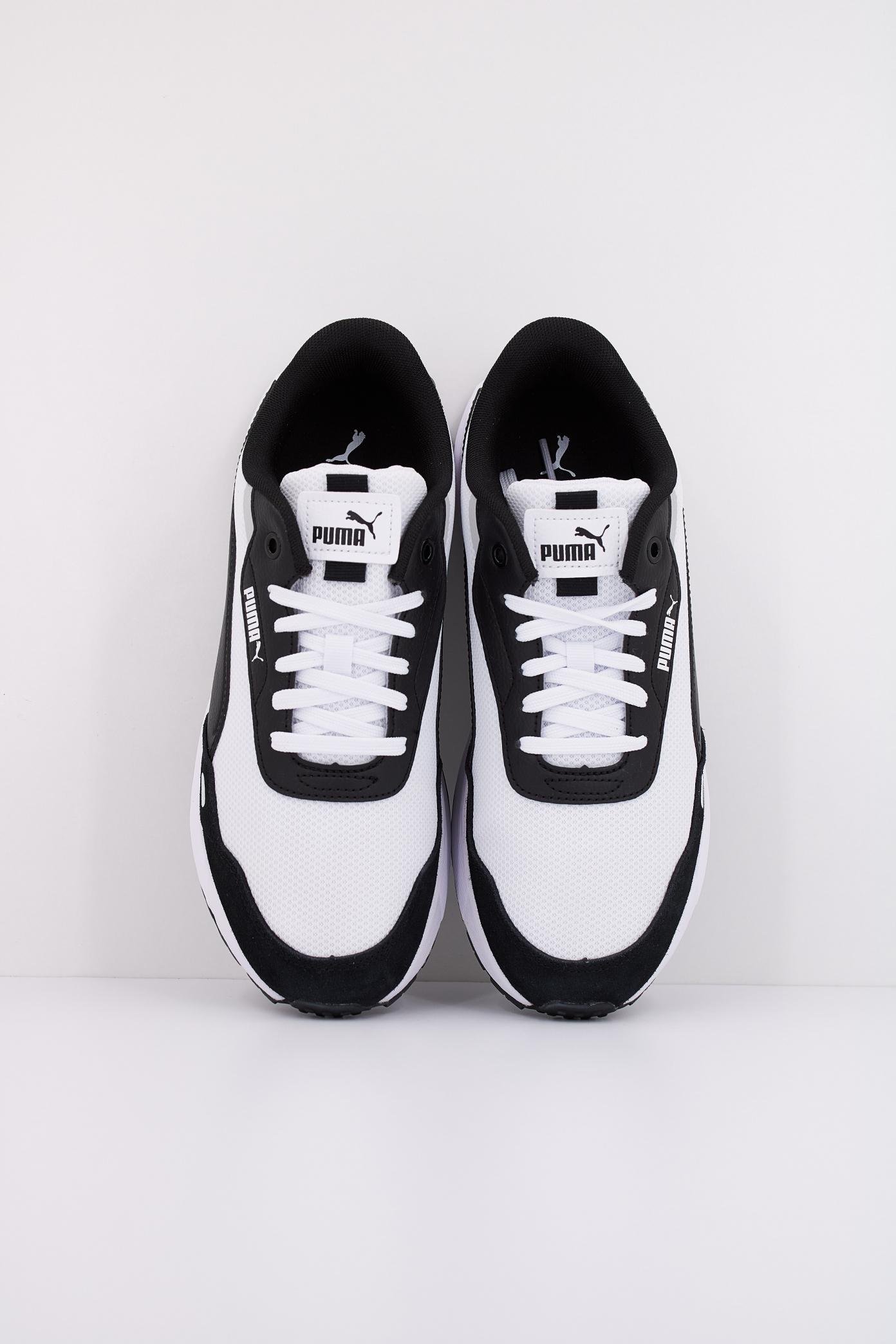 PUMA RUNTAMED en color BLANCO (3)