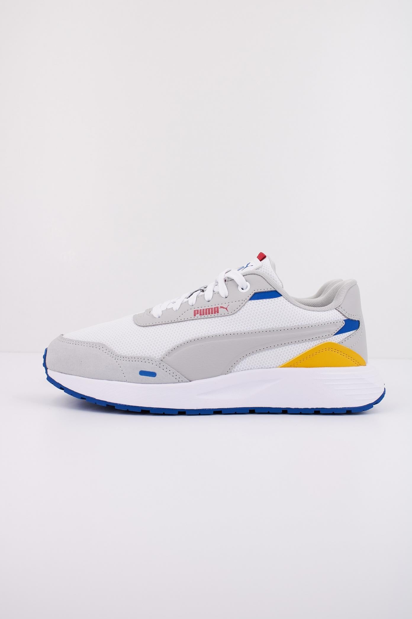 PUMA RUNTAMED en color BLANCO (1)