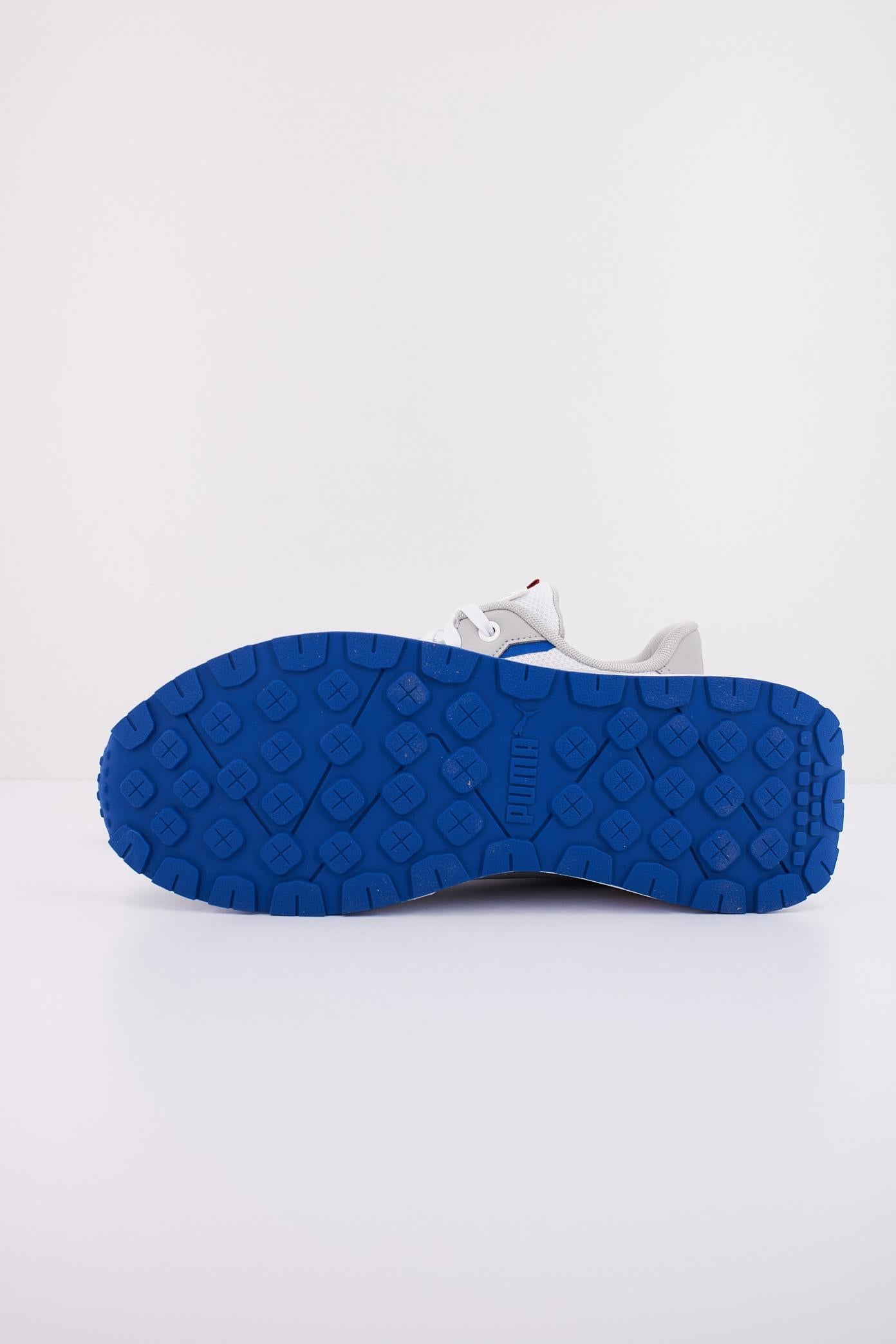 PUMA RUNTAMED en color BLANCO (5)