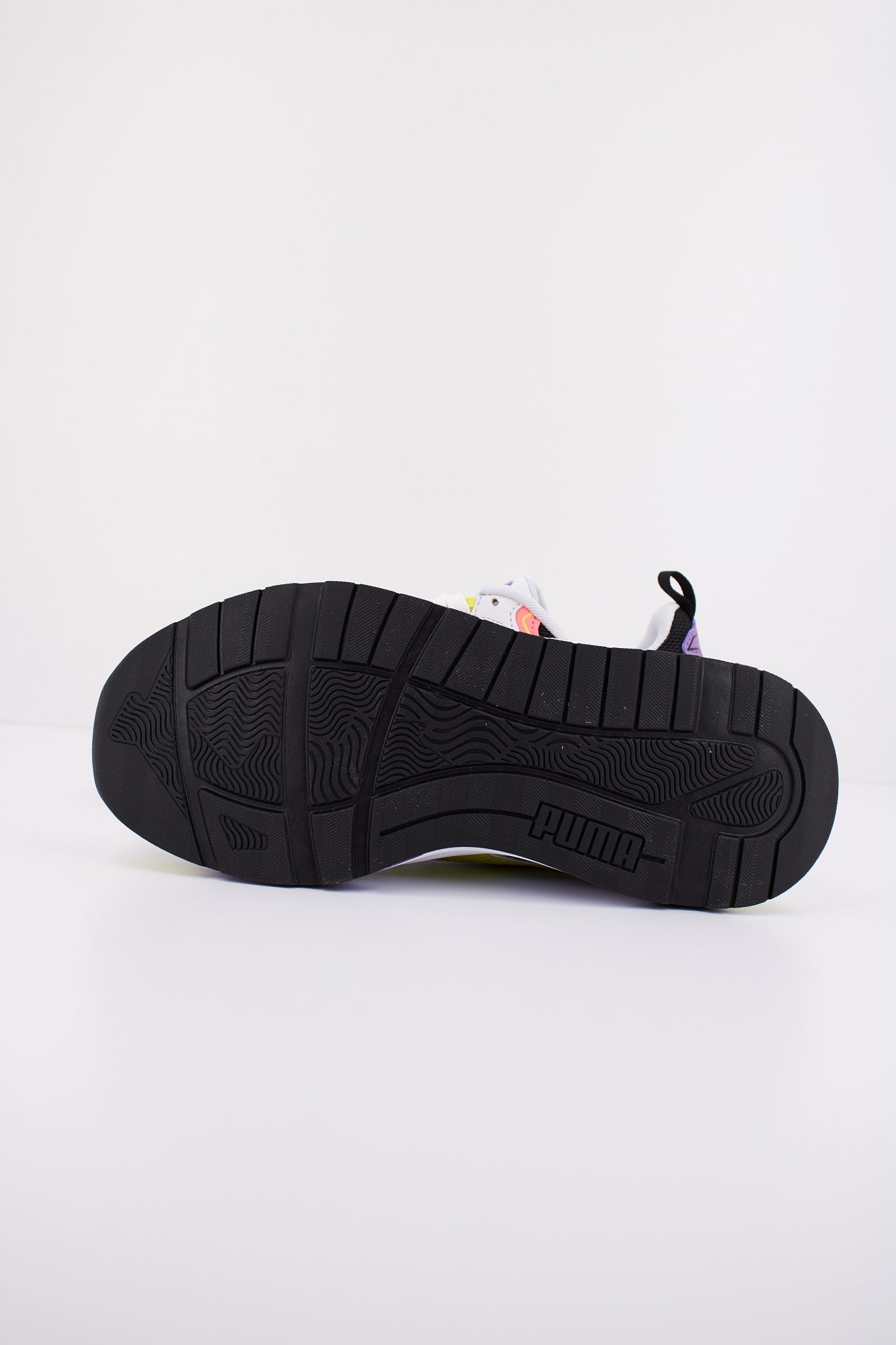 PUMA en color NEGRO (5)