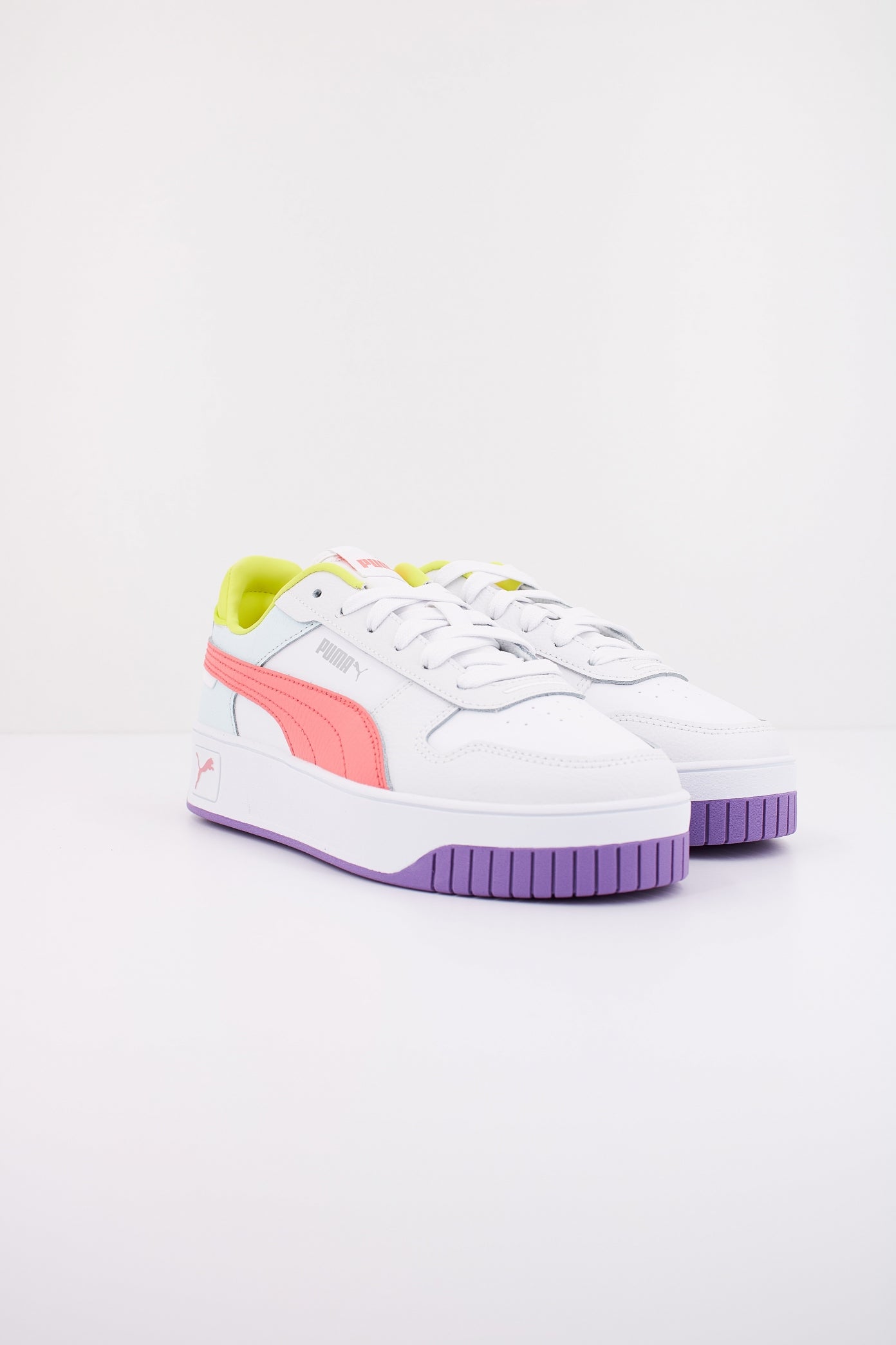 PUMA CARINA STREET en color BLANCO (2)