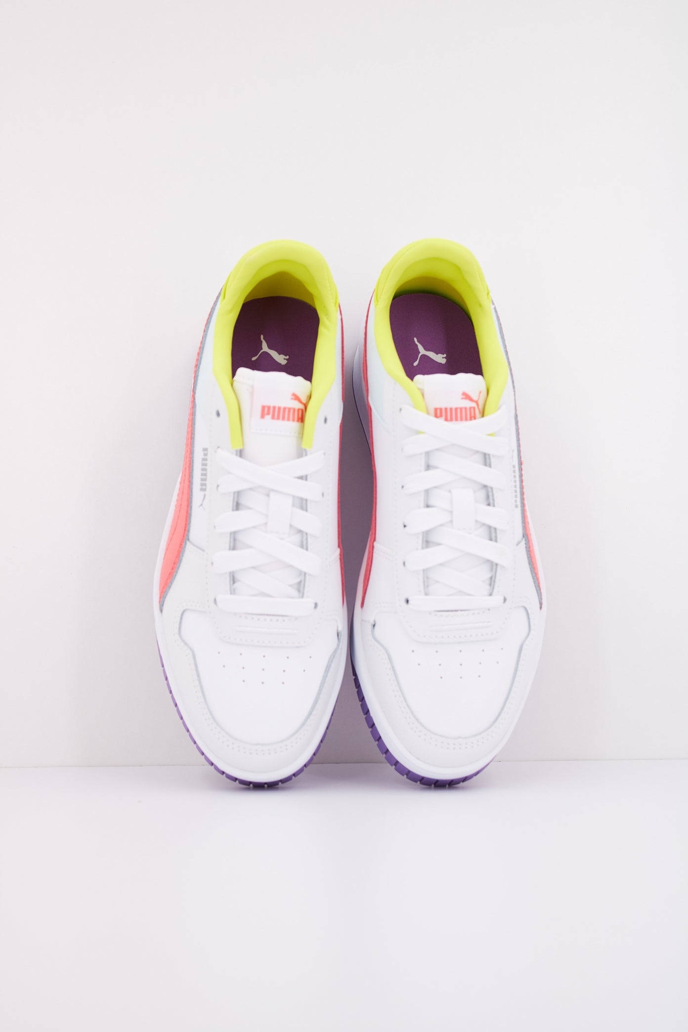 PUMA CARINA STREET en color BLANCO (3)