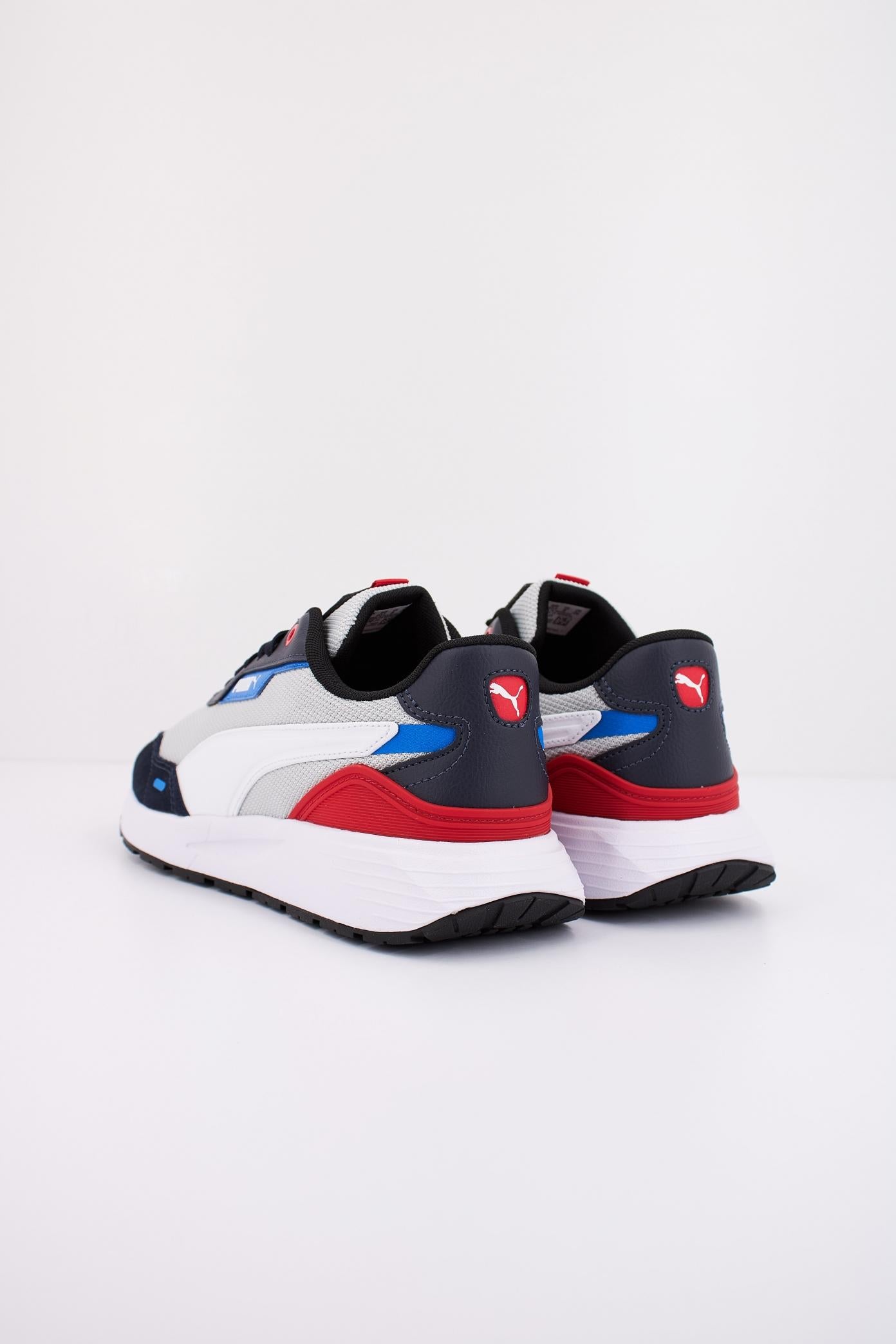 PUMA RUNTAMED PLUS en color GRIS (4)