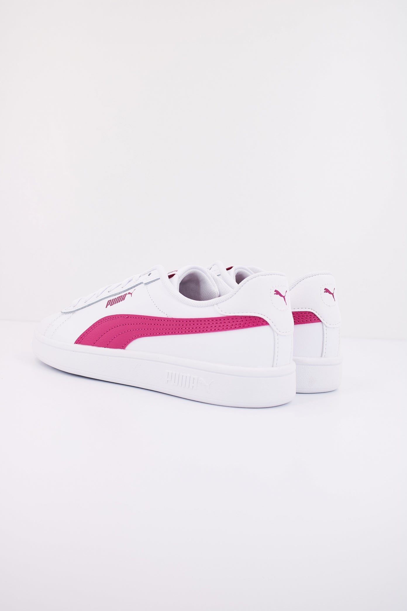 PUMA SMASH . L JR en color BLANCO (4)