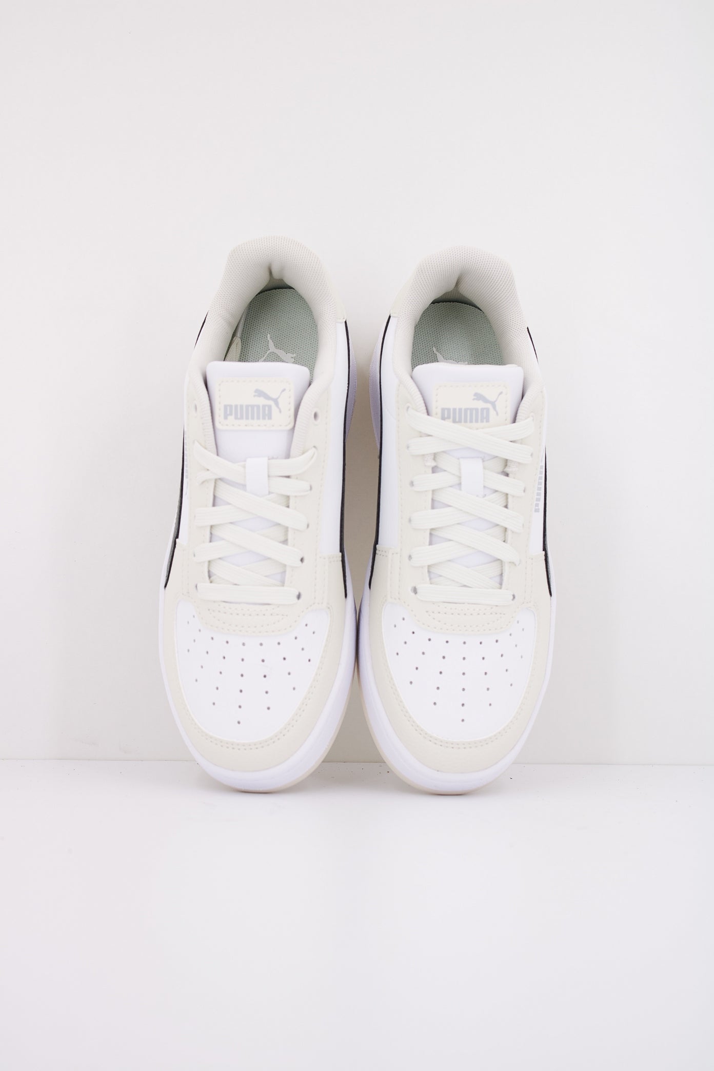 PUMA PUMA CAVEN . en color BLANCO (3)