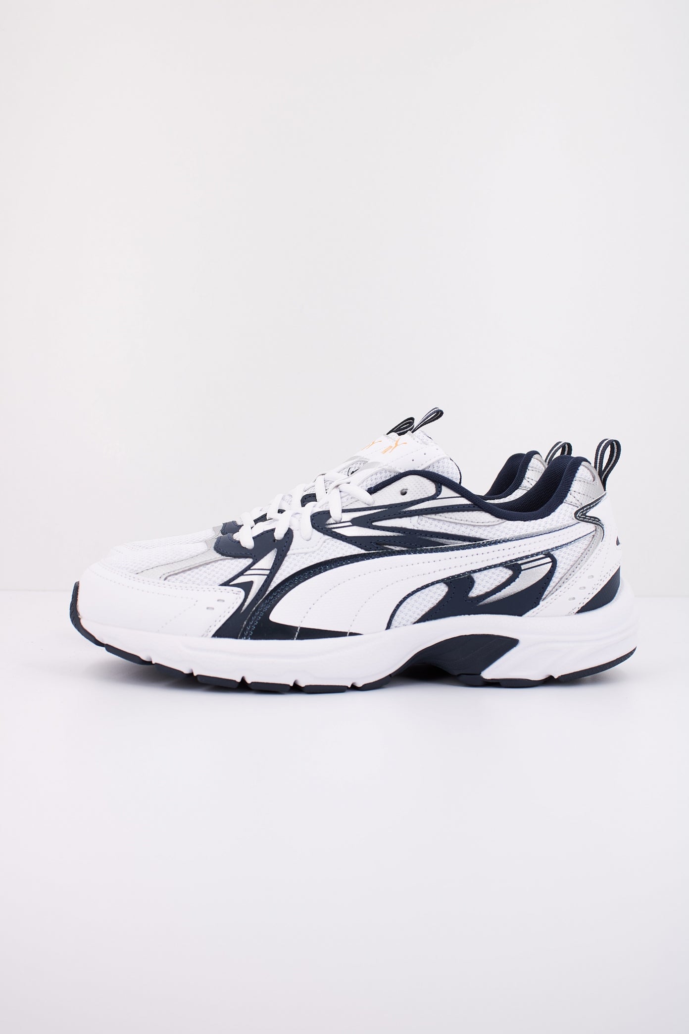 PUMA MILENIO TECH en color BLANCO (1)