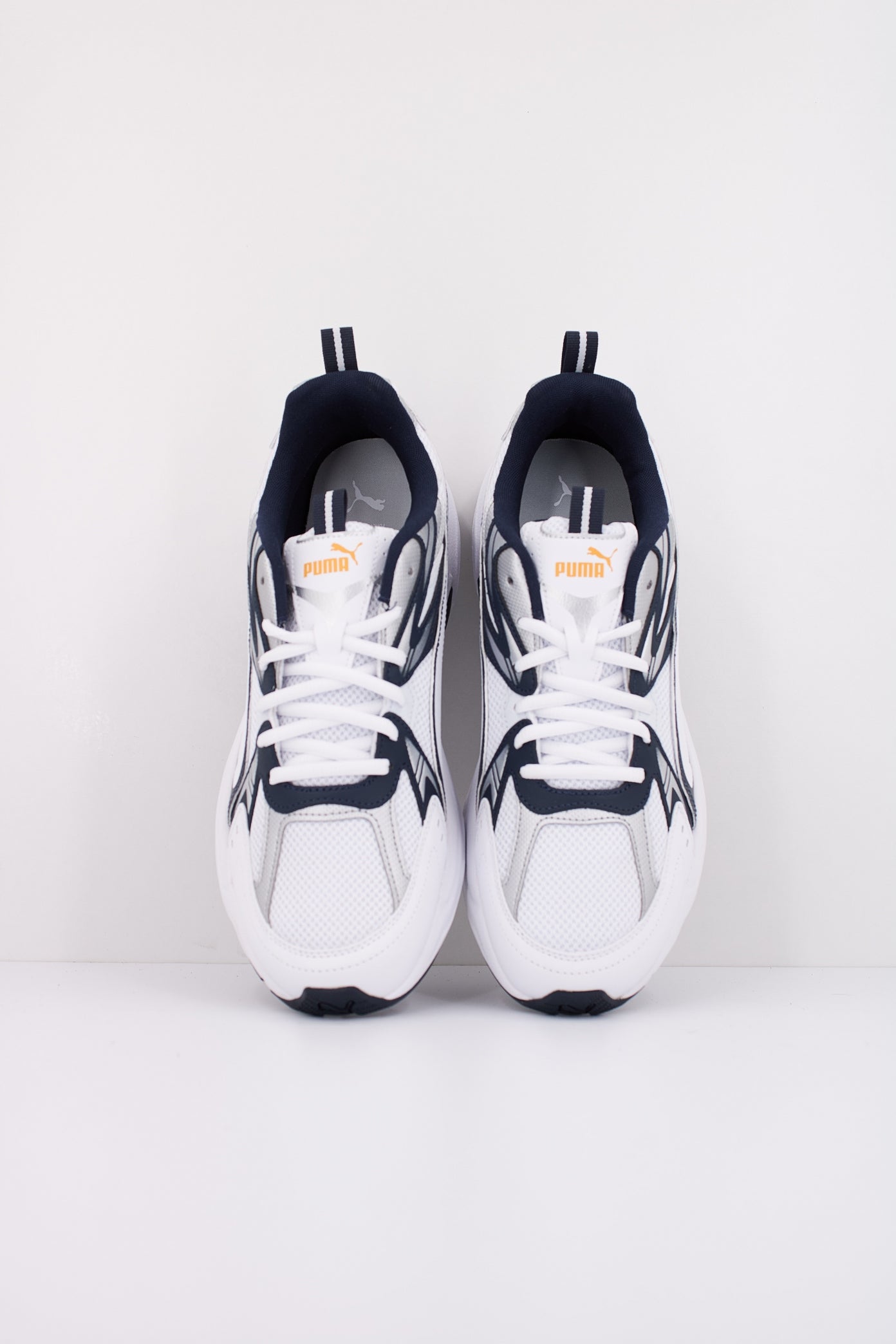 PUMA MILENIO TECH en color BLANCO (3)