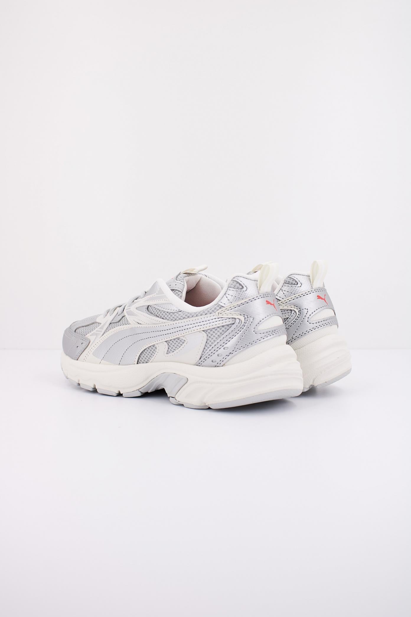 PUMA MILENIO TECH en color GRIS (4)