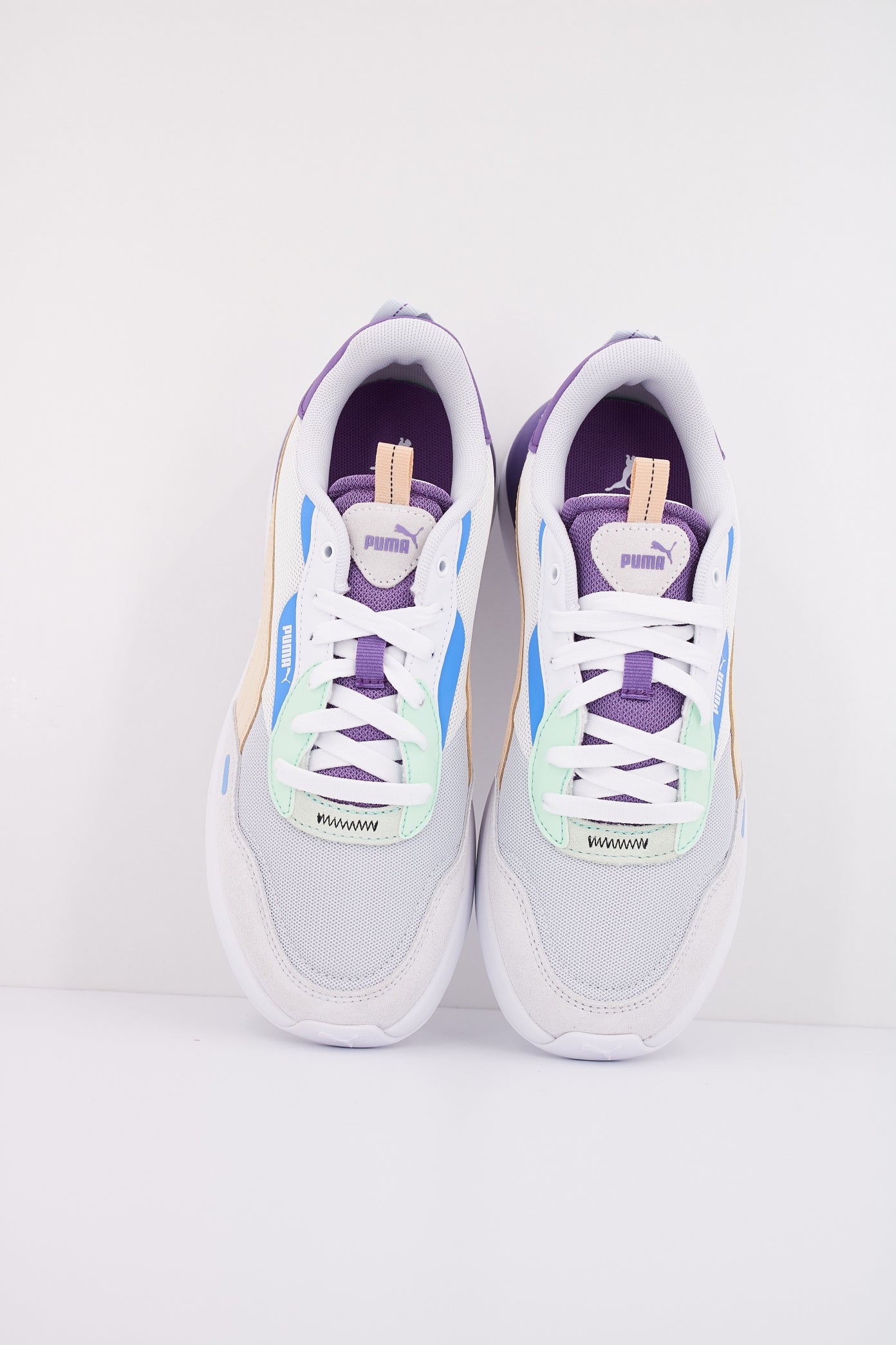 PUMA RUNTAMED PLATFORM en color BLANCO (3)