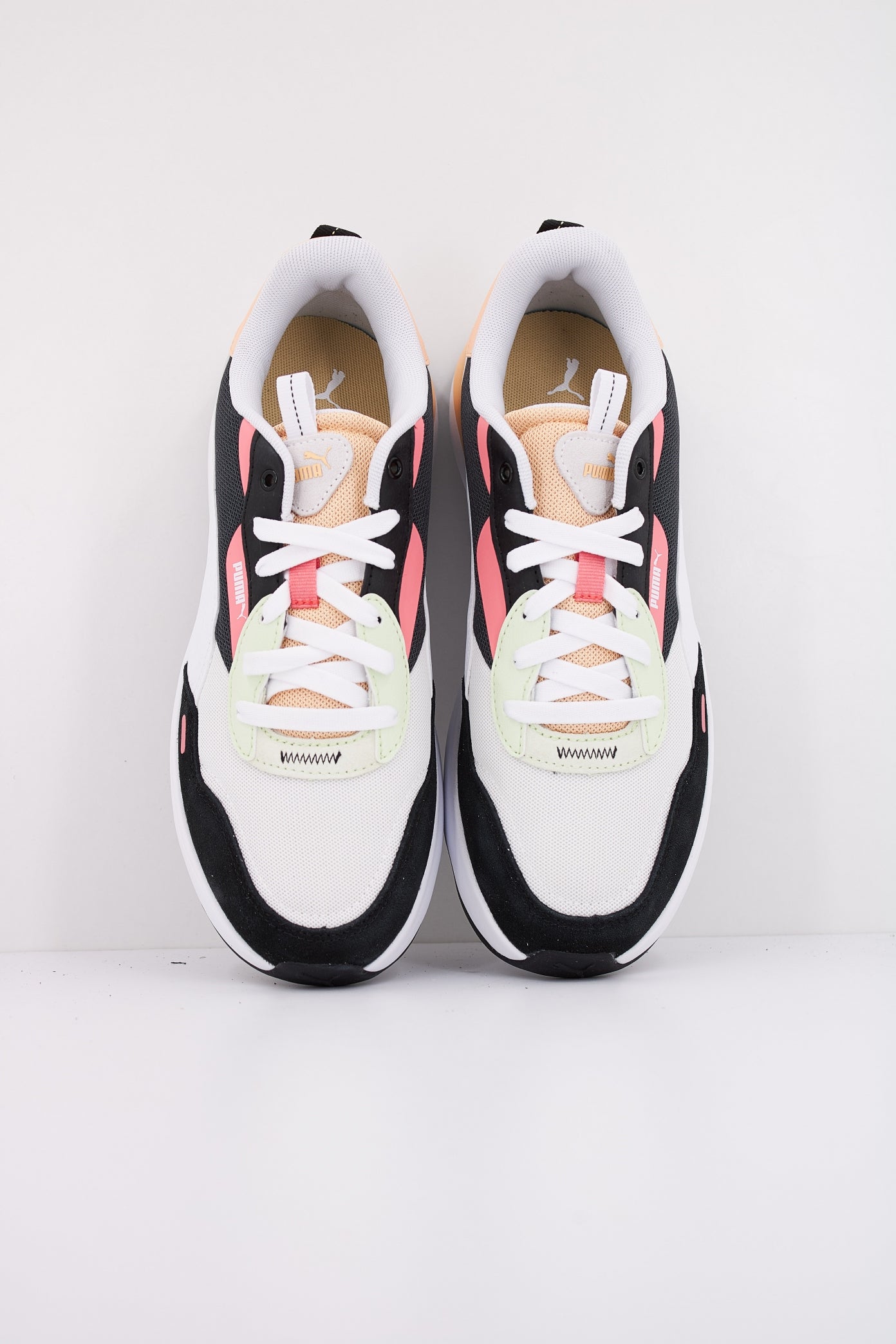 PUMA RUNTAMED PLATFORM en color BLANCO (3)