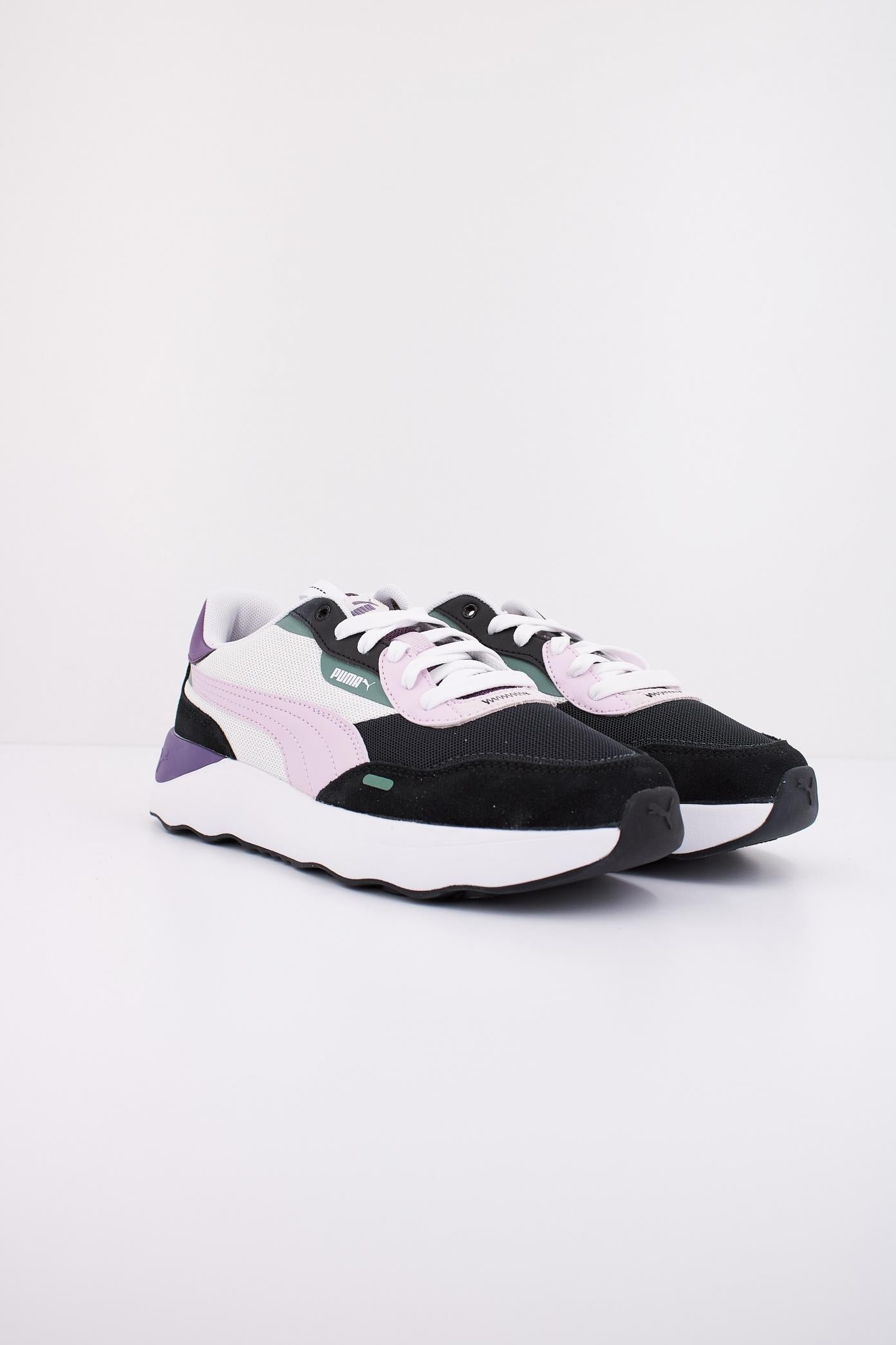 PUMA RUNTAMED PLATFORM en color VIOLETA (2)