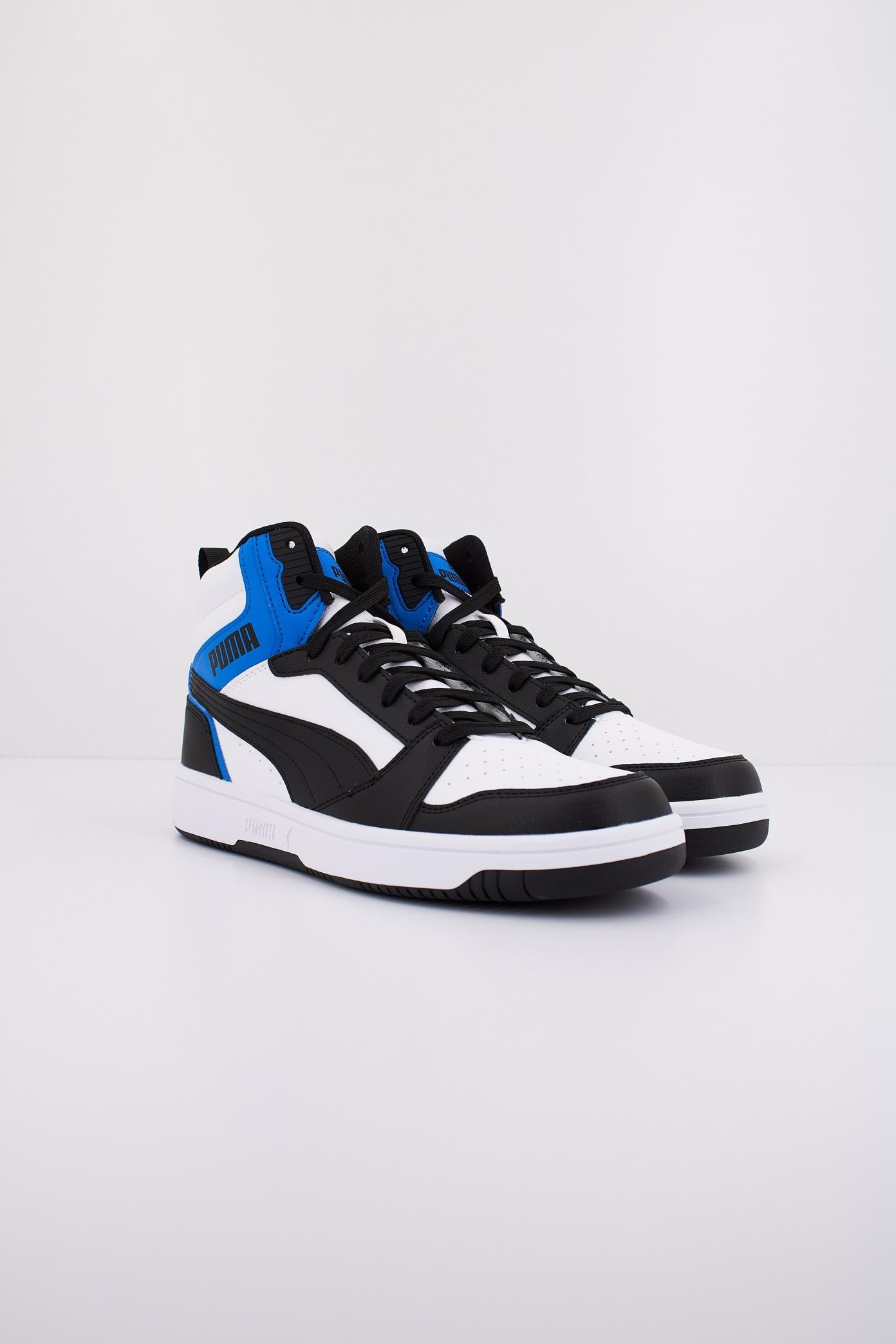 PUMA REBOUND V en color NEGRO (2)