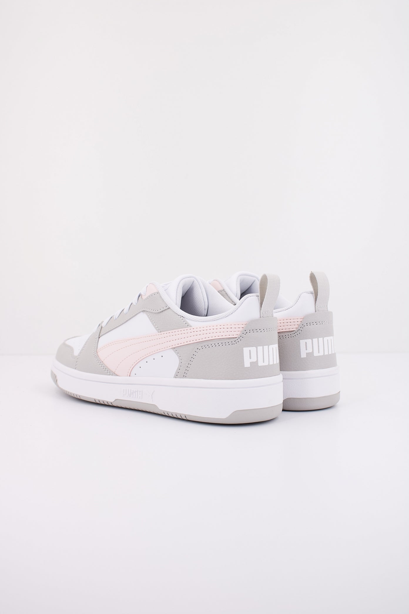 PUMA REBOUND V LOW en color BLANCO (4)