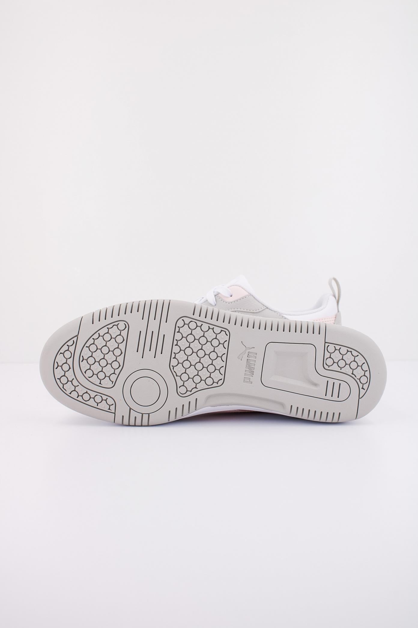 PUMA REBOUND V LOW en color BLANCO (5)