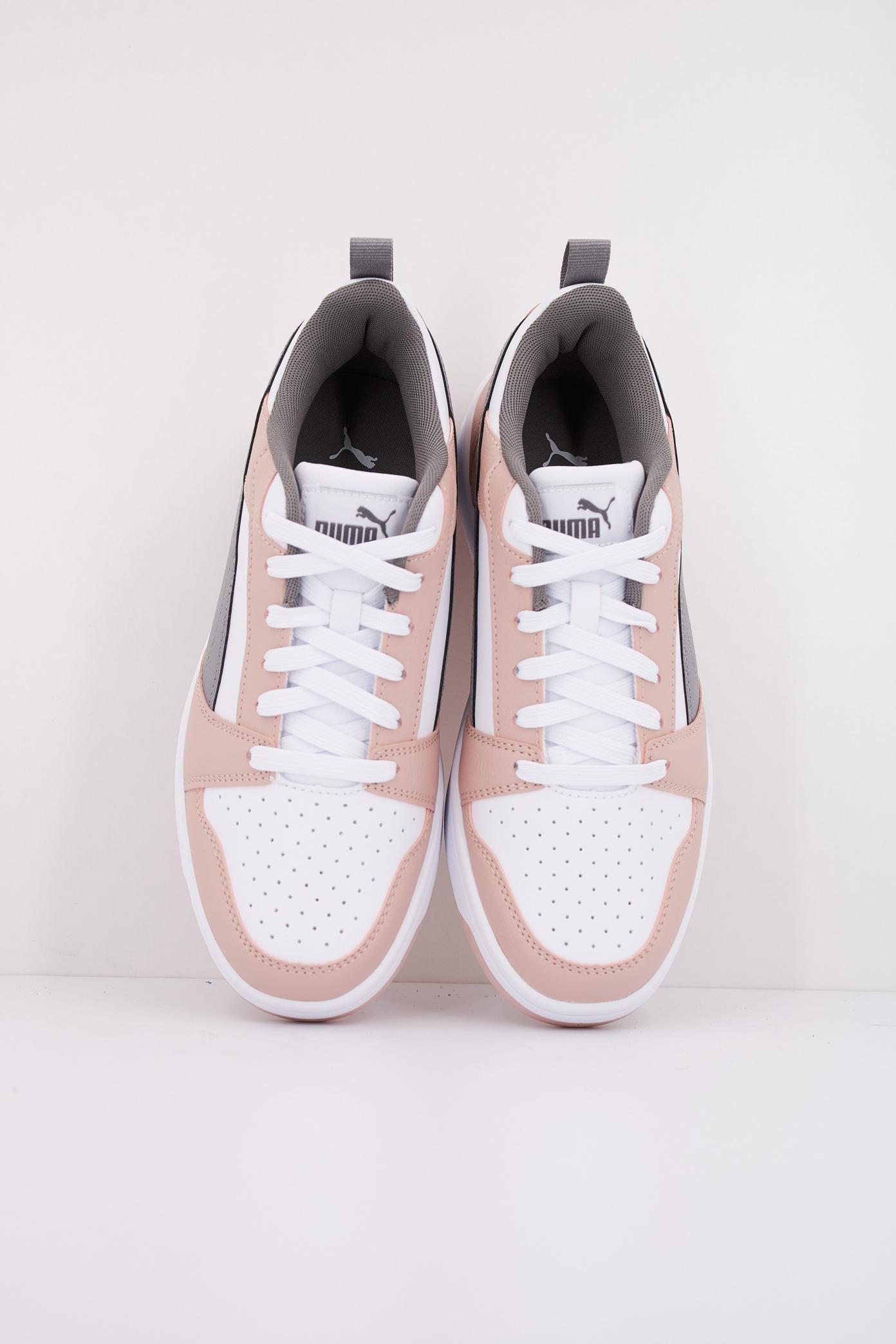 PUMA REBOUND V LOW en color ROSA (3)