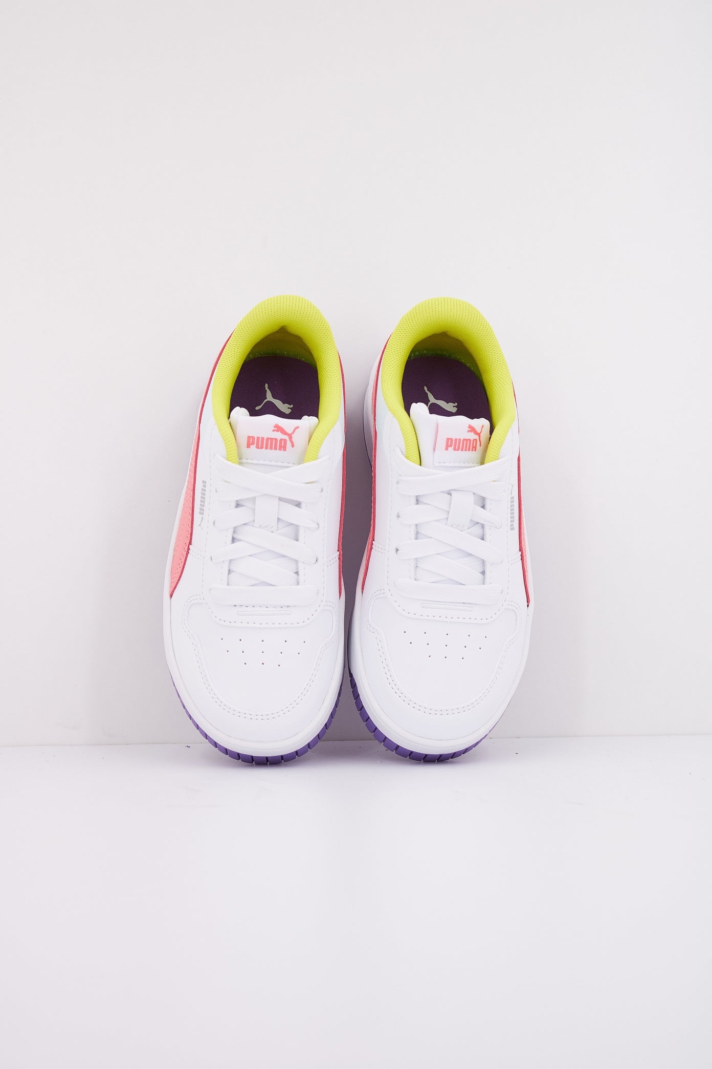 PUMA CARINA STREET PS en color BLANCO (3)