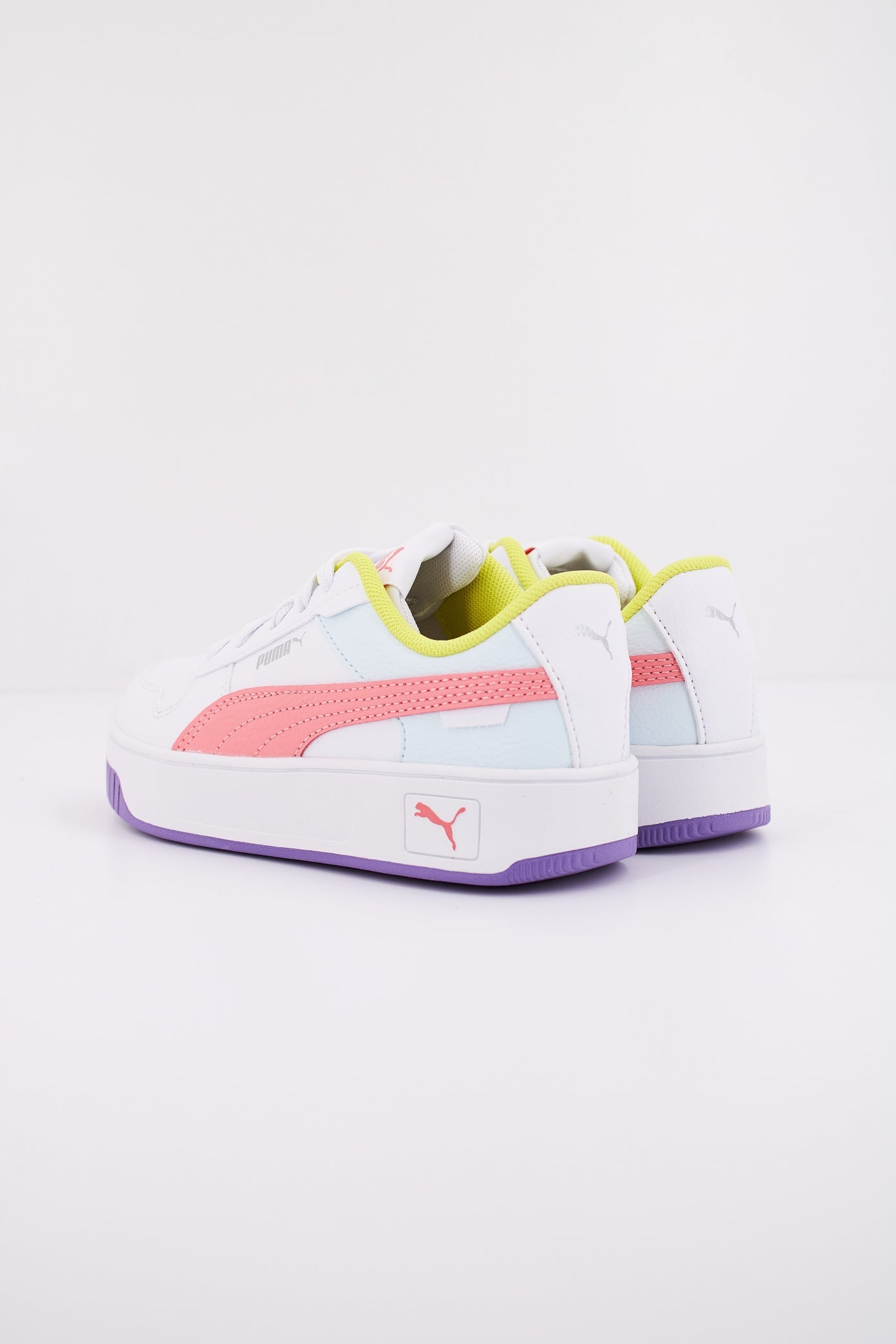 PUMA CARINA STREET PS en color BLANCO (4)