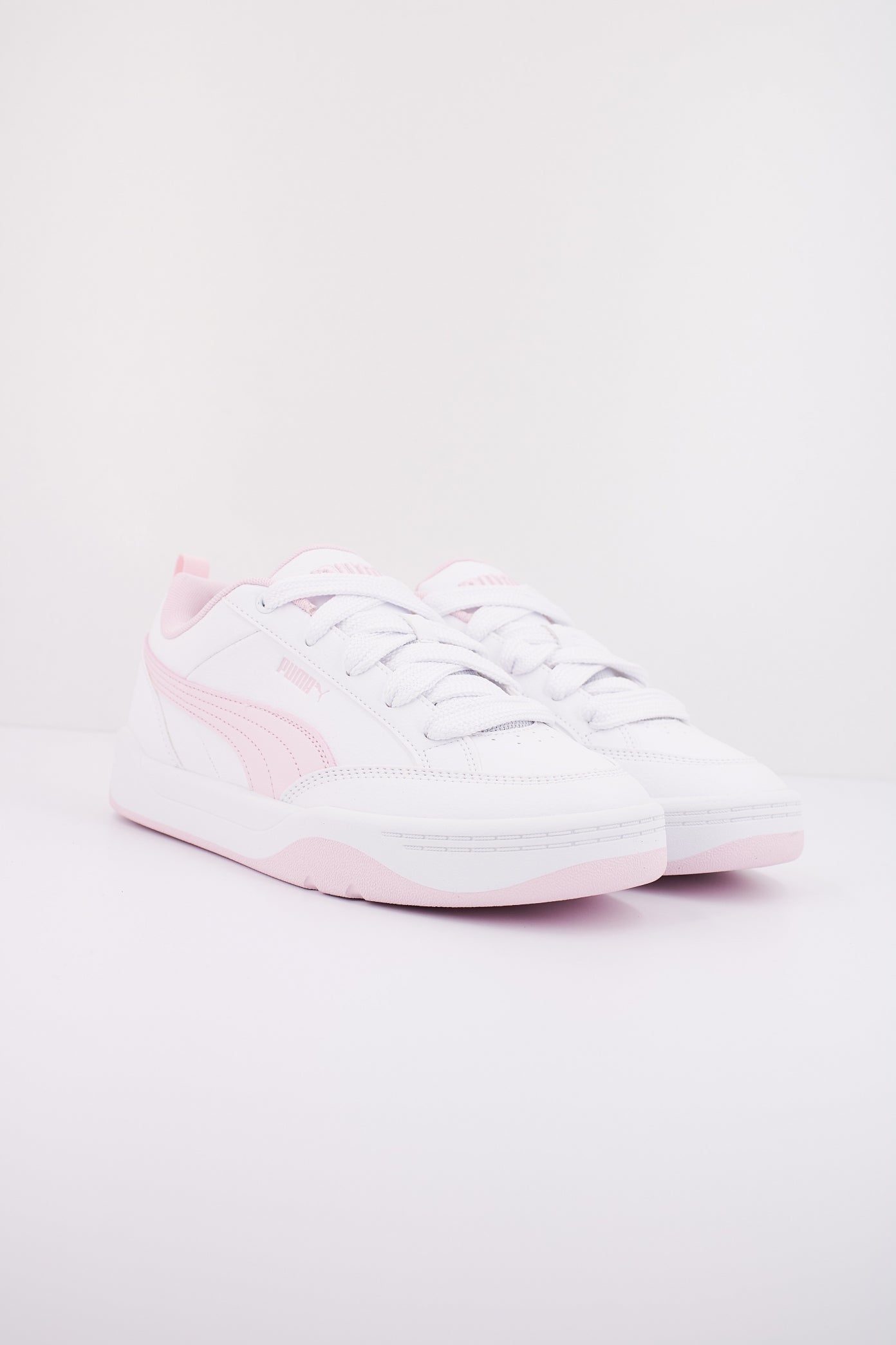 PUMA PARK LIFESTYLE en color BLANCO (2)