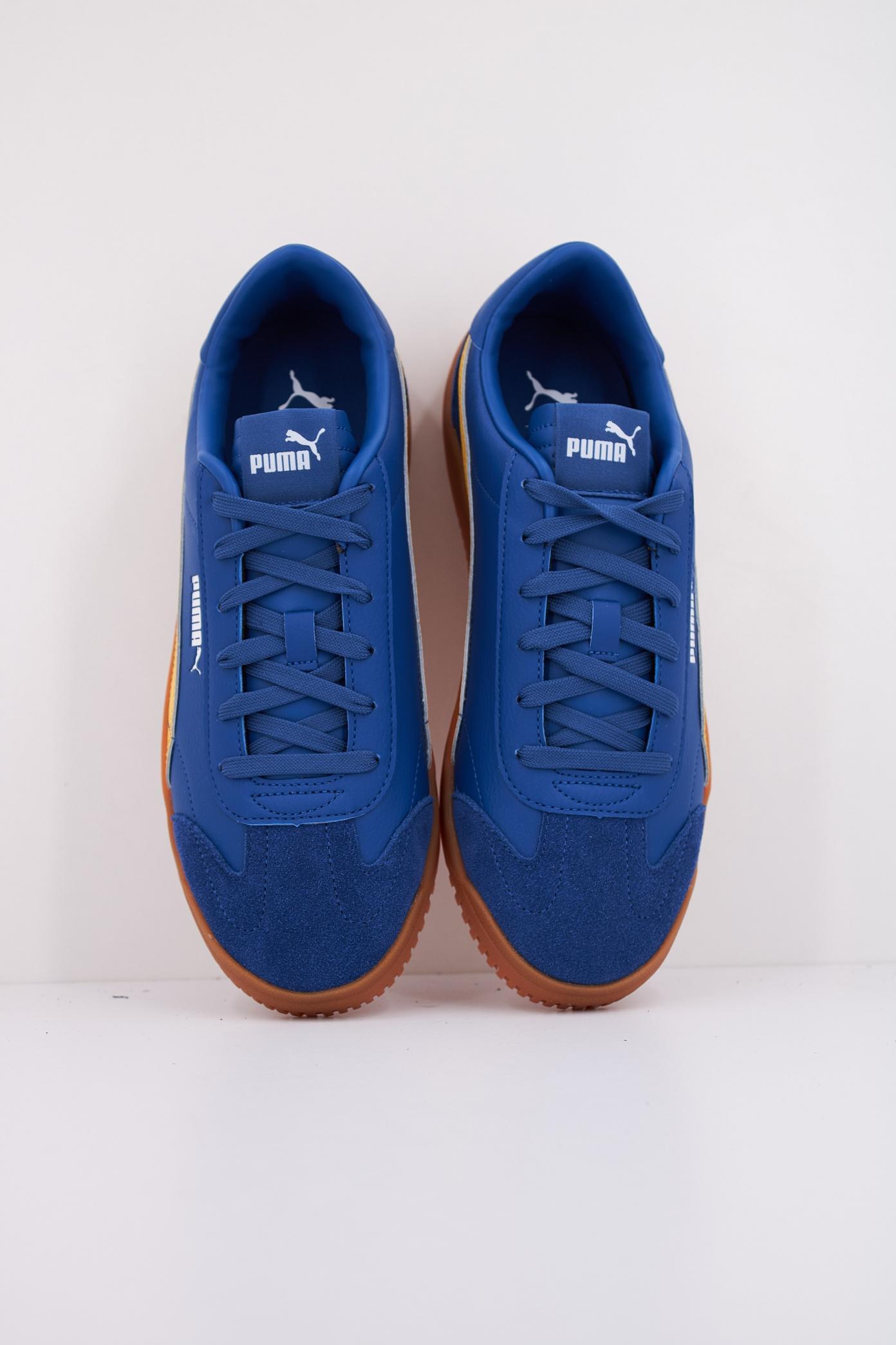 PUMA CLUB V SD en color AZUL (3)