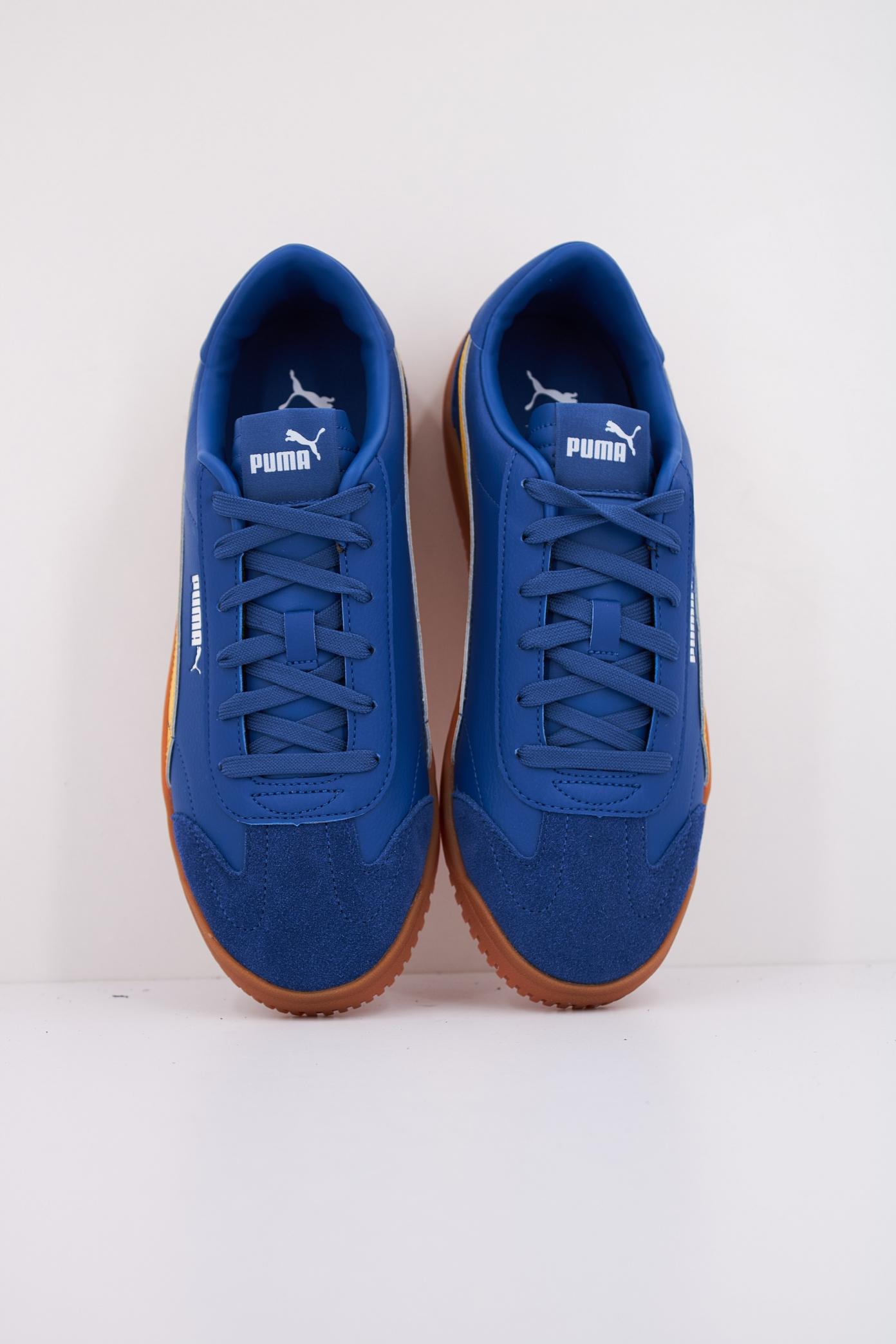PUMA CLUB V SD en color AZUL (3)