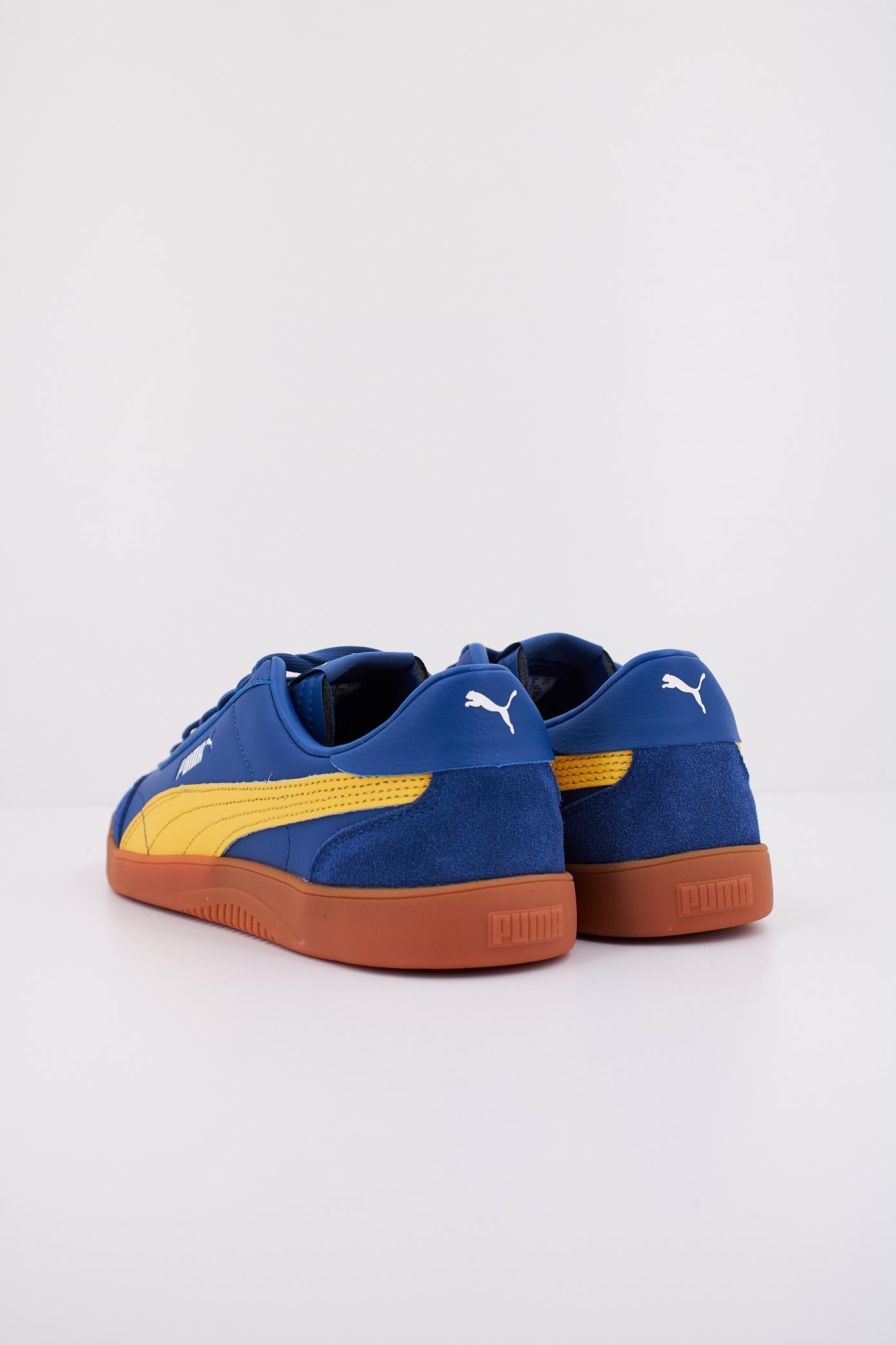PUMA CLUB V SD en color AZUL (4)