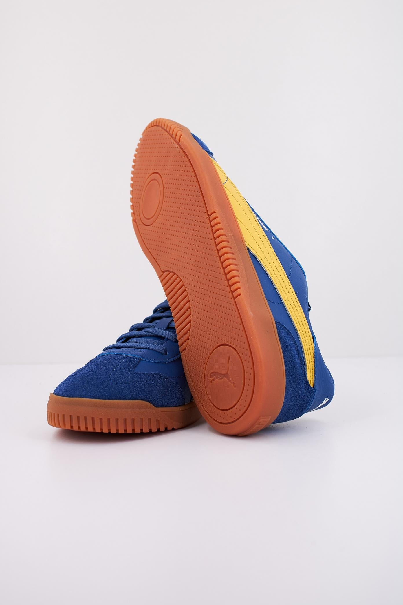 PUMA CLUB V SD en color AZUL (5)