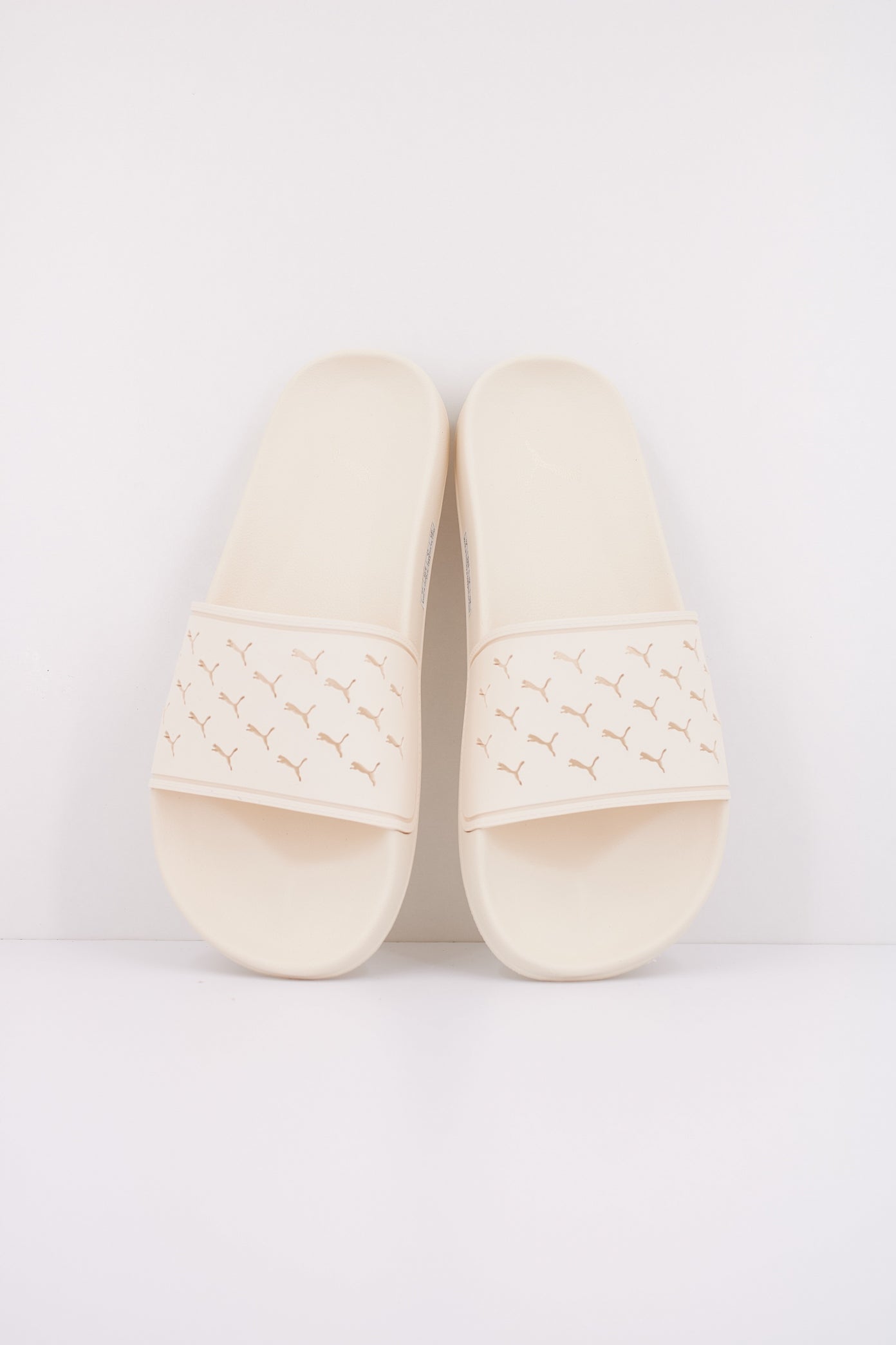 PUMA LEADCAT . CUT OUT en color BEIS (3)