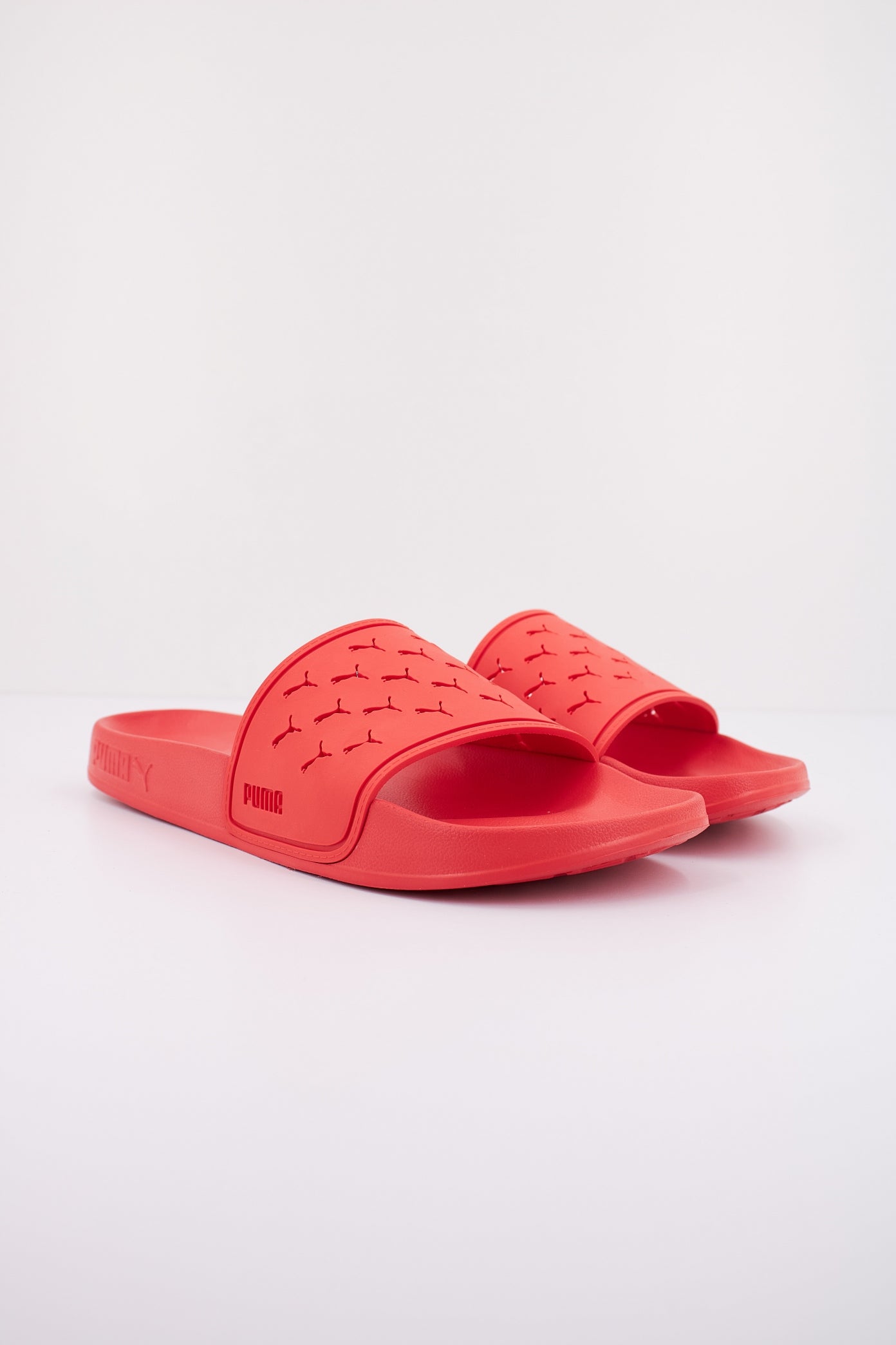 PUMA LEADCAT . CUT OUT en color ROJO (2)