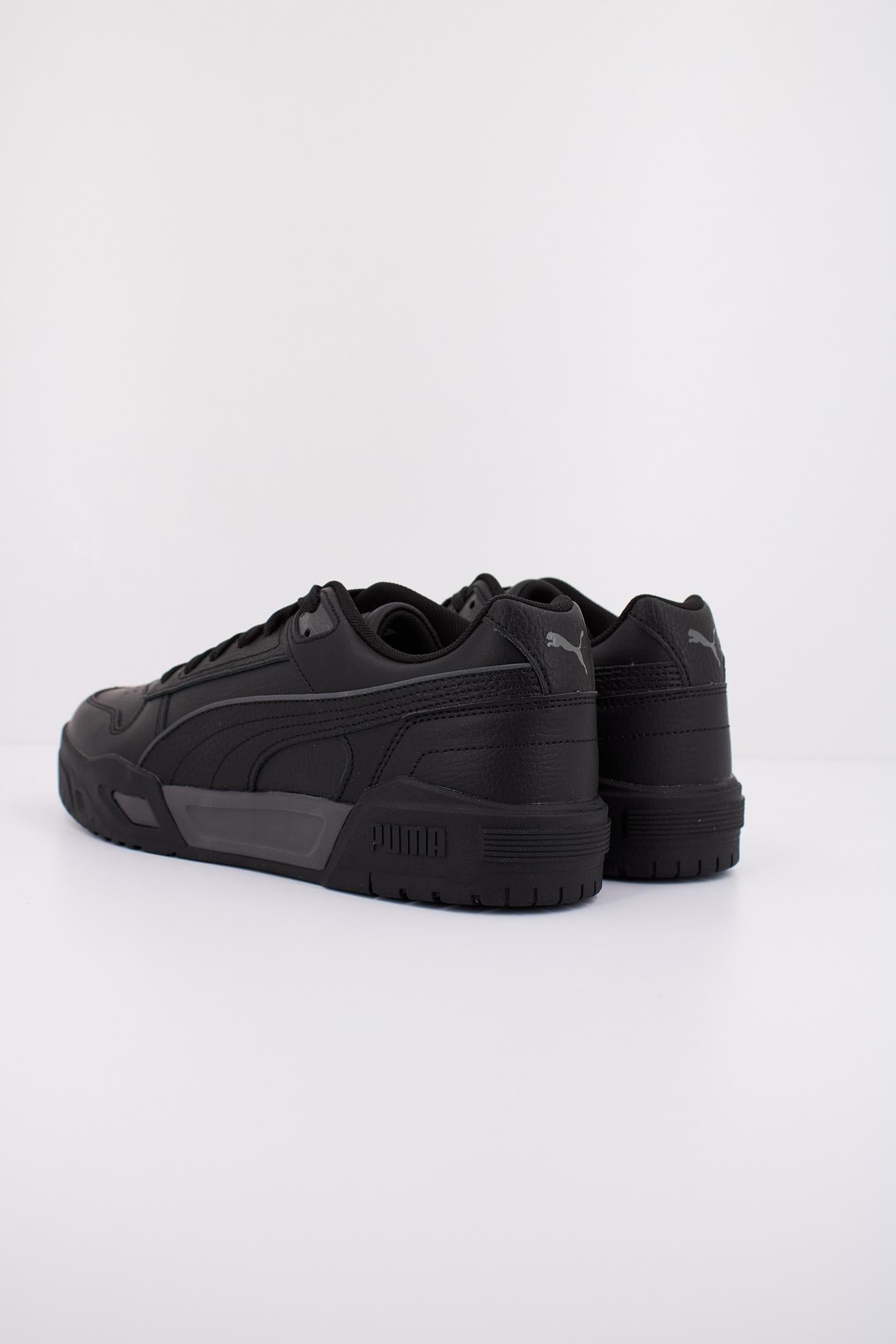 PUMA RBD TECH CLASSIC en color NEGRO (4)