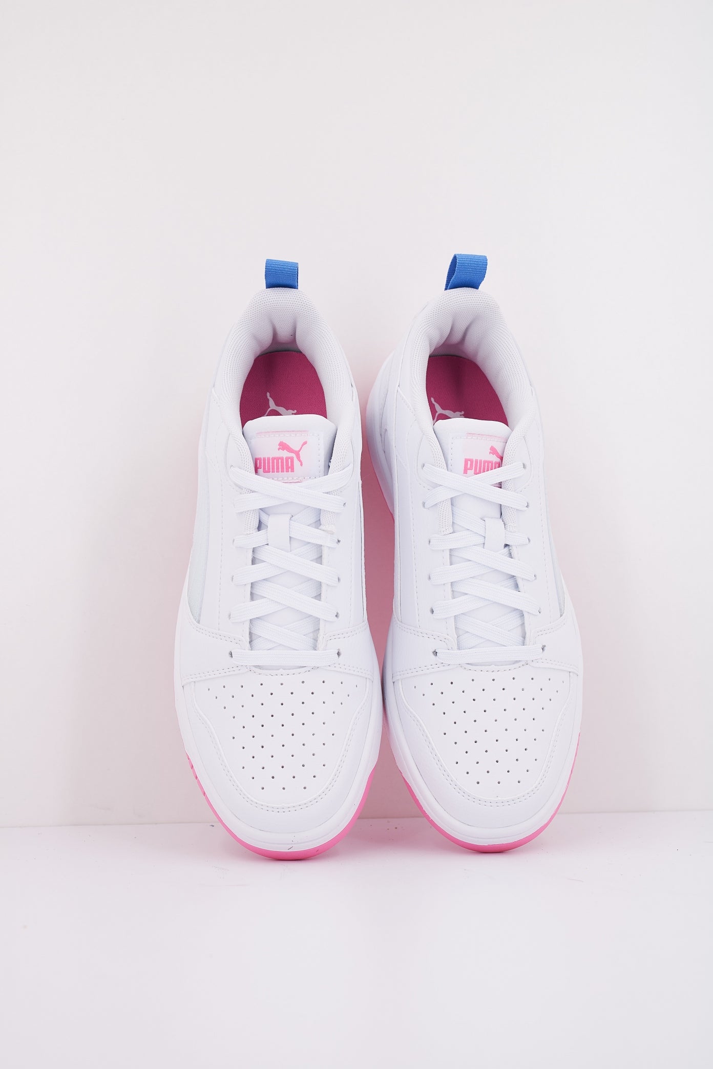 PUMA REBOUND V LO DEEP DIVE JR en color BLANCO (3)