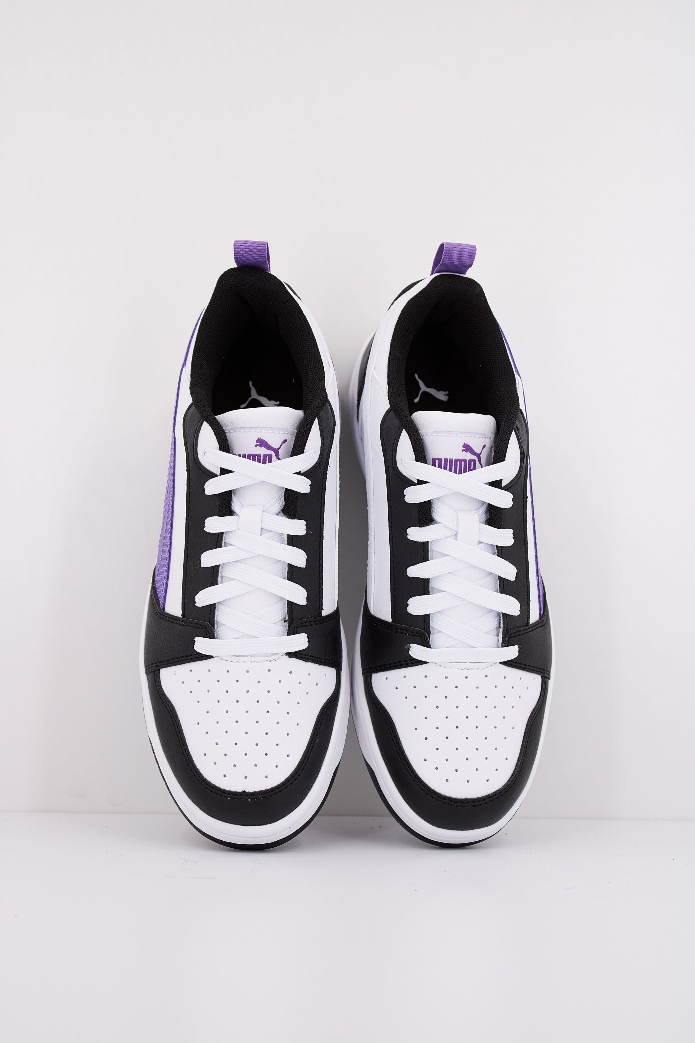 PUMA REBOUND V LO DEEP DIVE JR en color BLANCO (3)