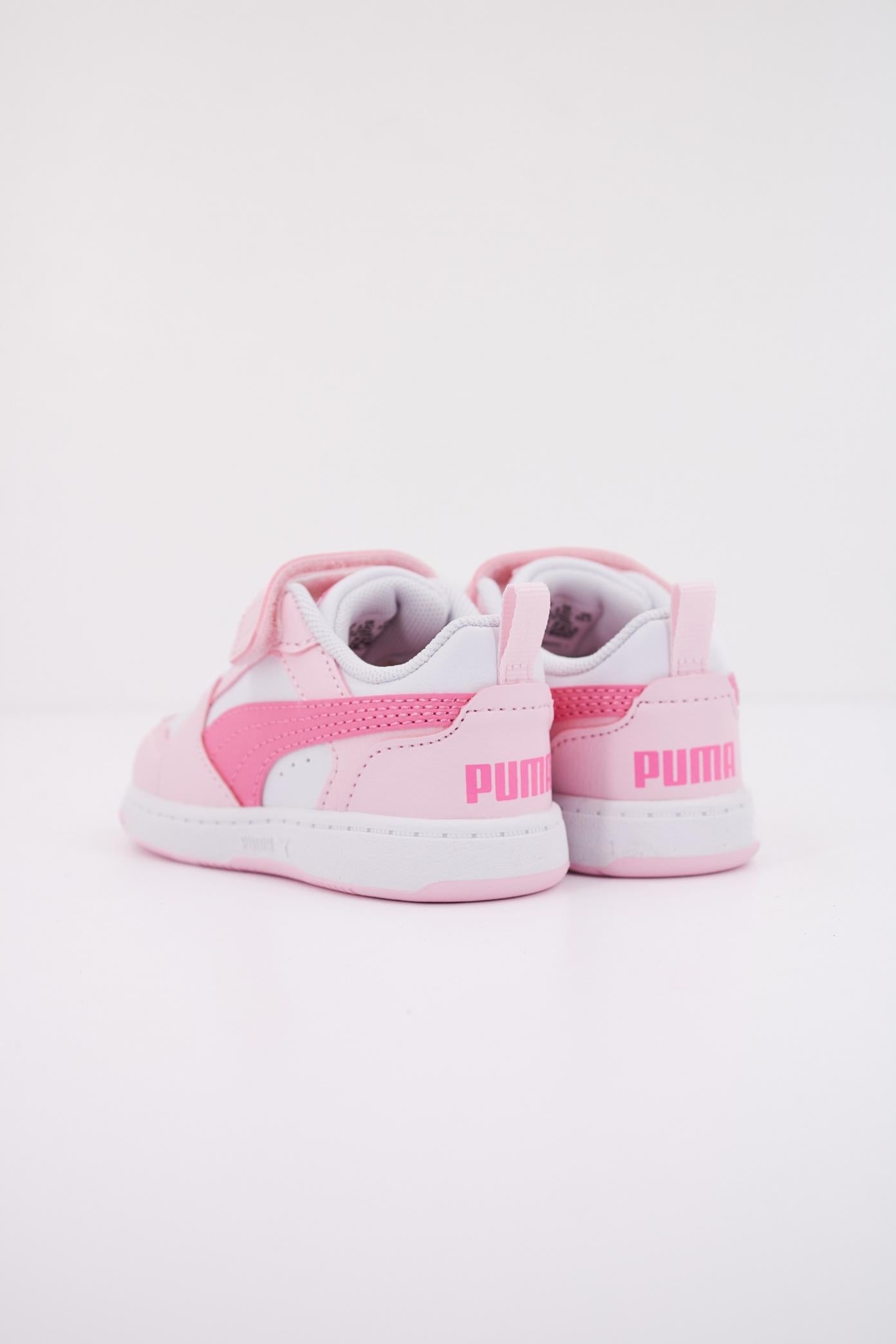 PUMA REBOUND V LO AC+ INF en color ROSA (4)