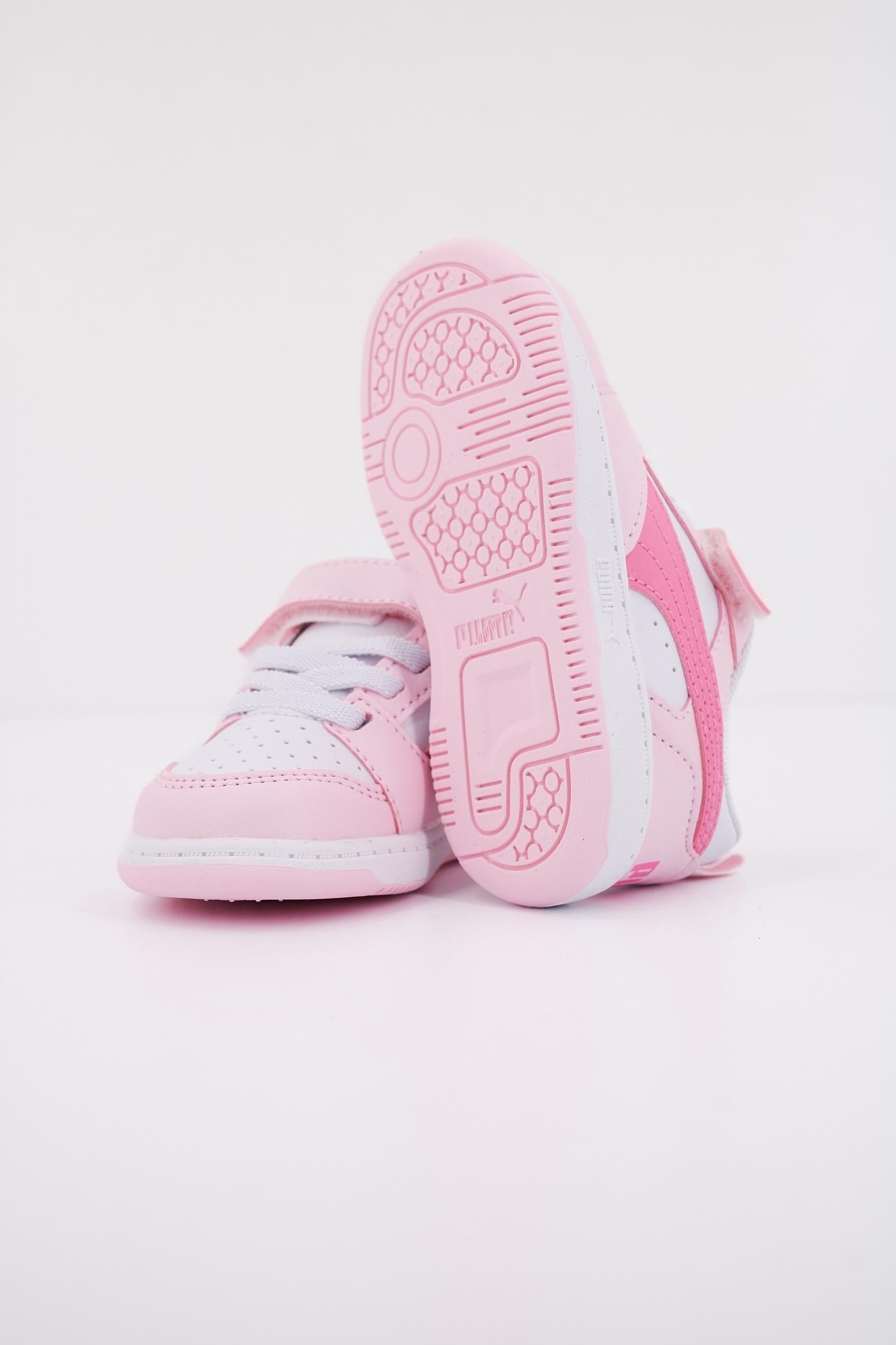 PUMA REBOUND V LO AC+ INF en color ROSA (5)