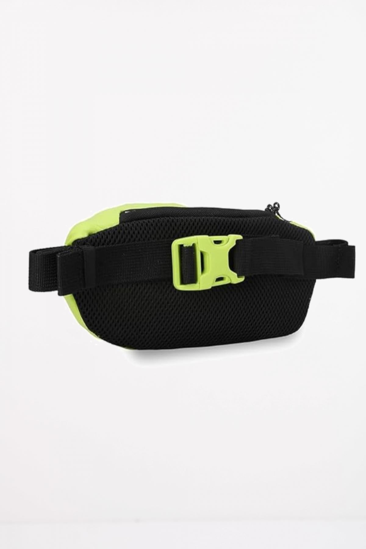 PUMA PR CLASSIC WAIST BAG en color VERDE (2)