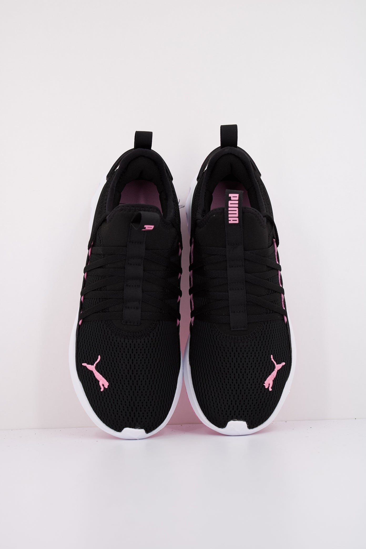 PUMA SOFTRIDE CARSON FRESH en color NEGRO (3)