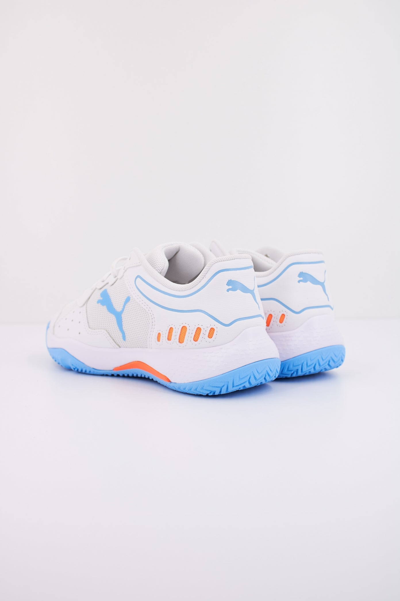 PUMA SOLARSMASH RCT JR en color BLANCO (4)