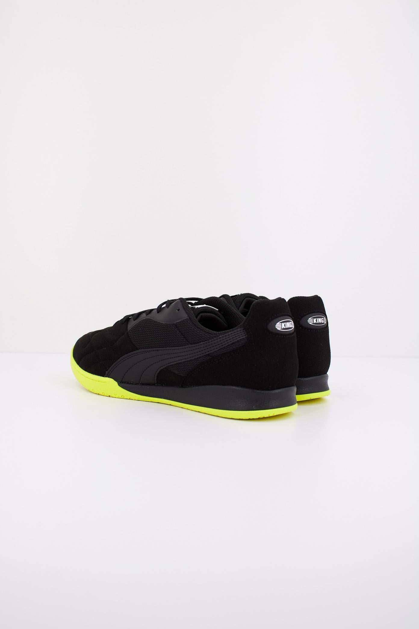 PUMA KING TOP IT en color NEGRO (4)