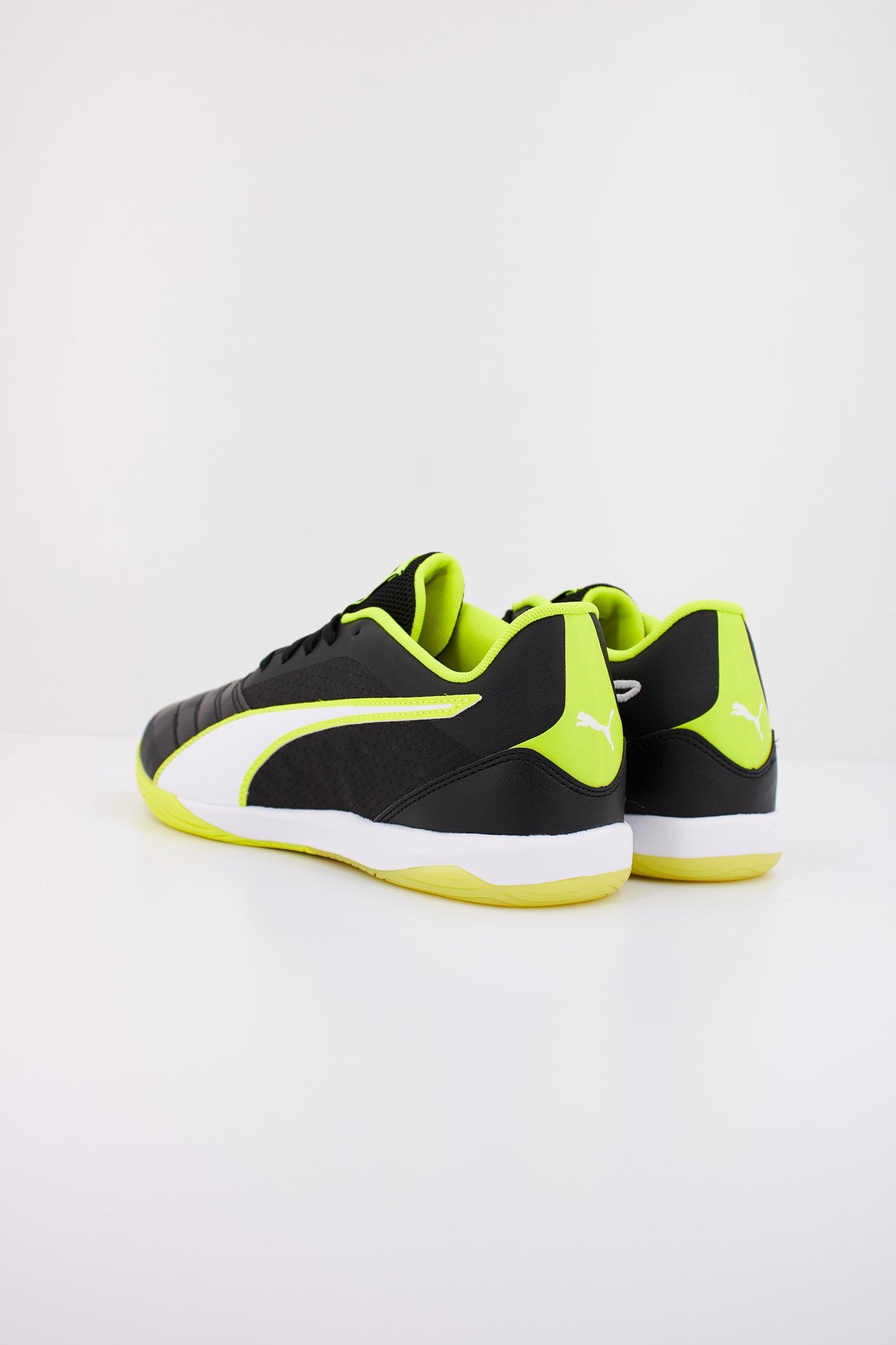 PUMA IBERO IV en color NEGRO (4)