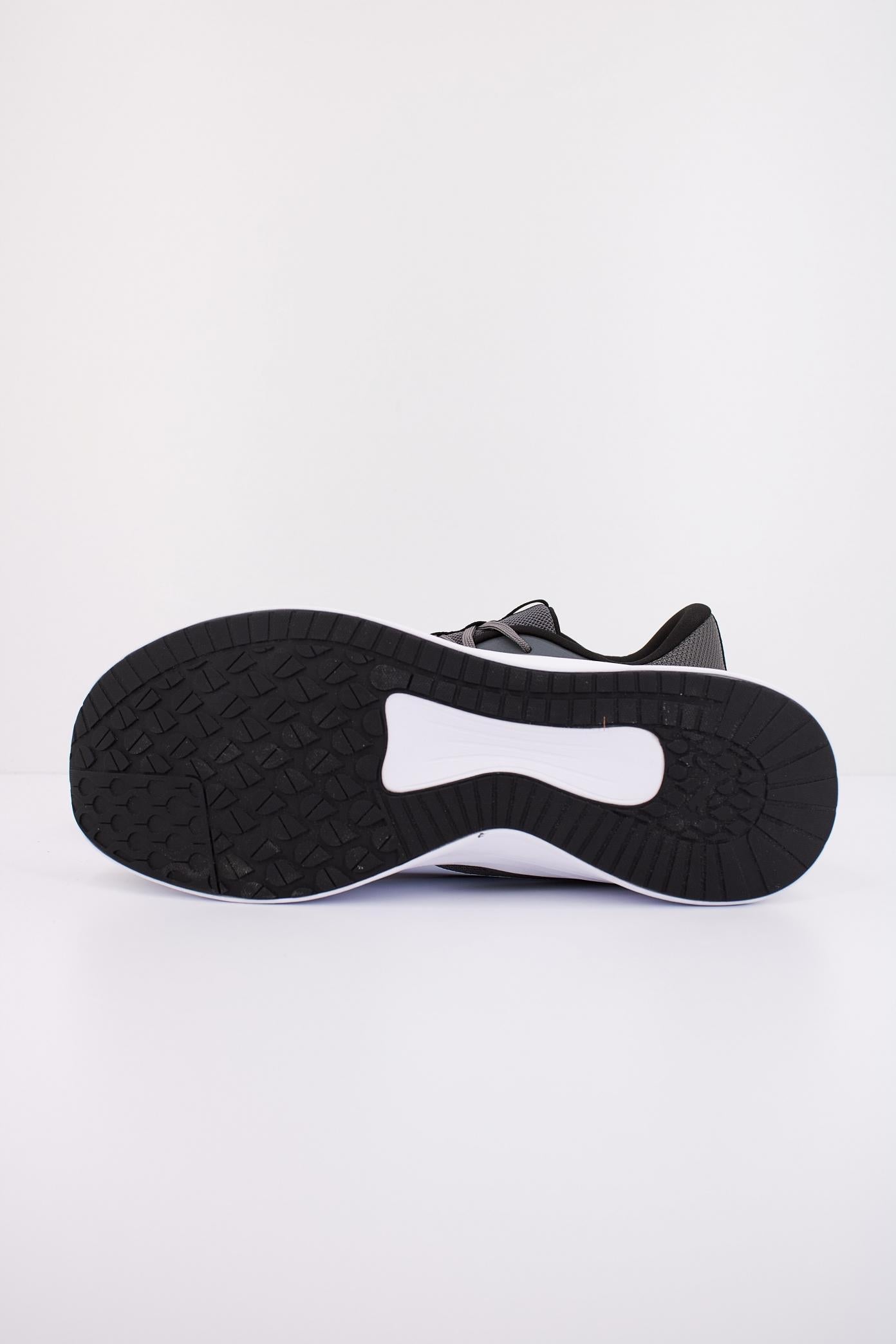 PUMA NIGHT RUNNER V en color GRIS (5)
