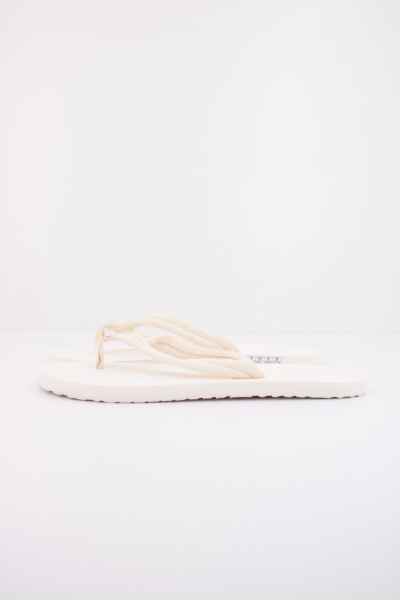 PUMA EPIC FLIP V en color BEIS (1)