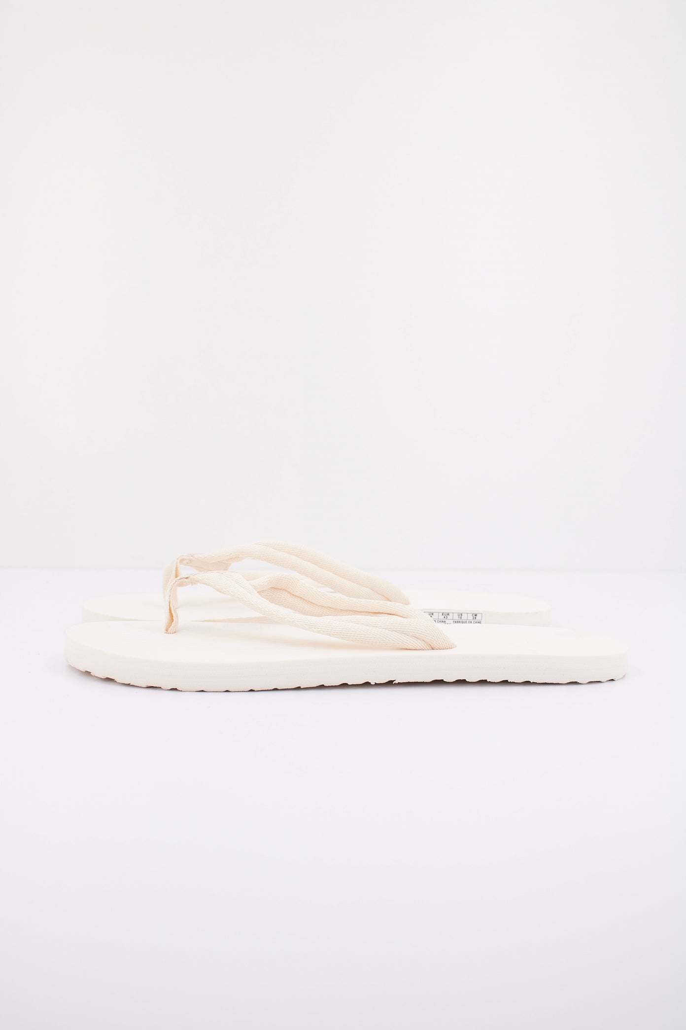PUMA EPIC FLIP V en color BEIS (1)