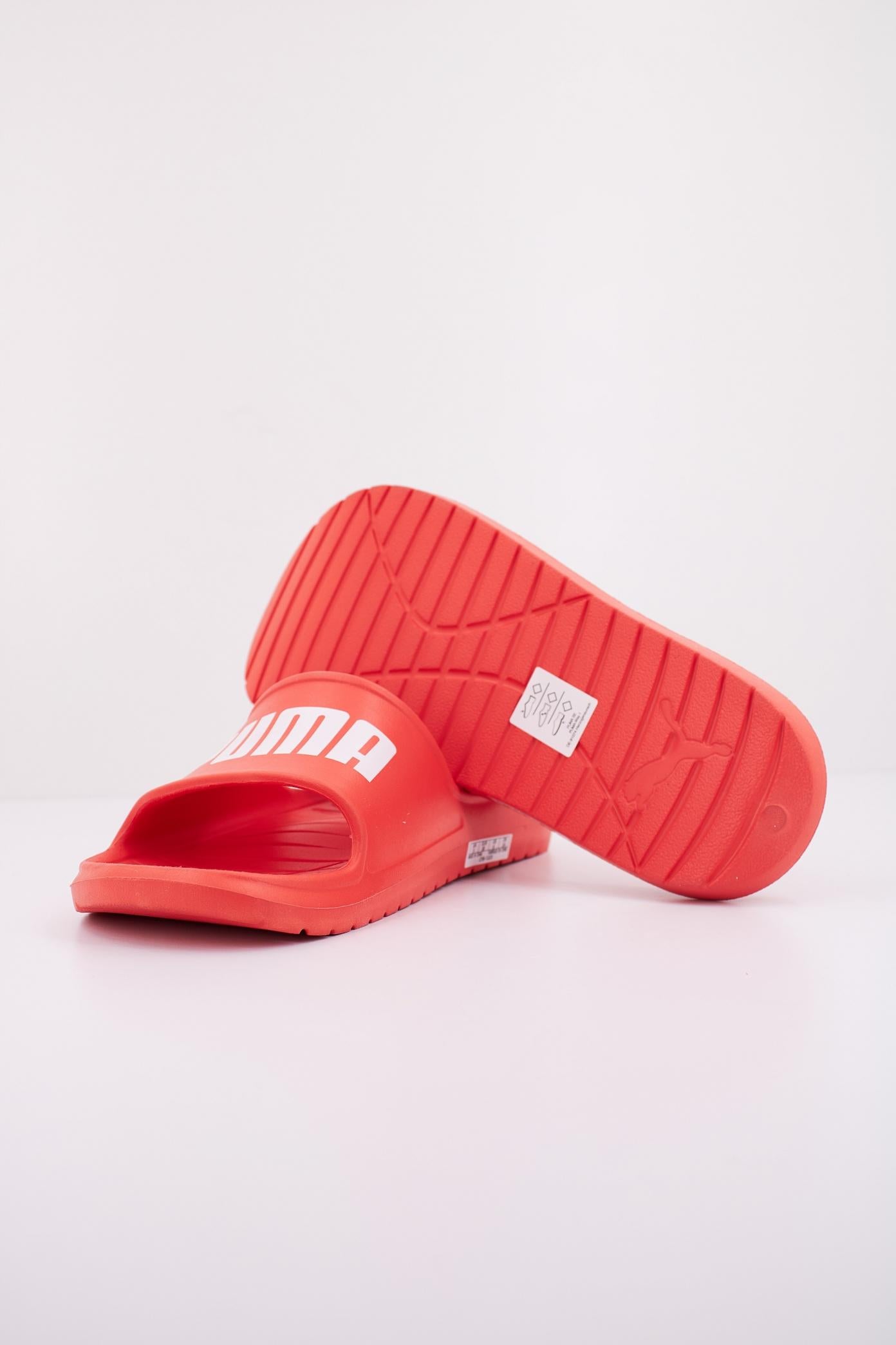 PUMA DIVECAT V LITE en color ROJO (5)