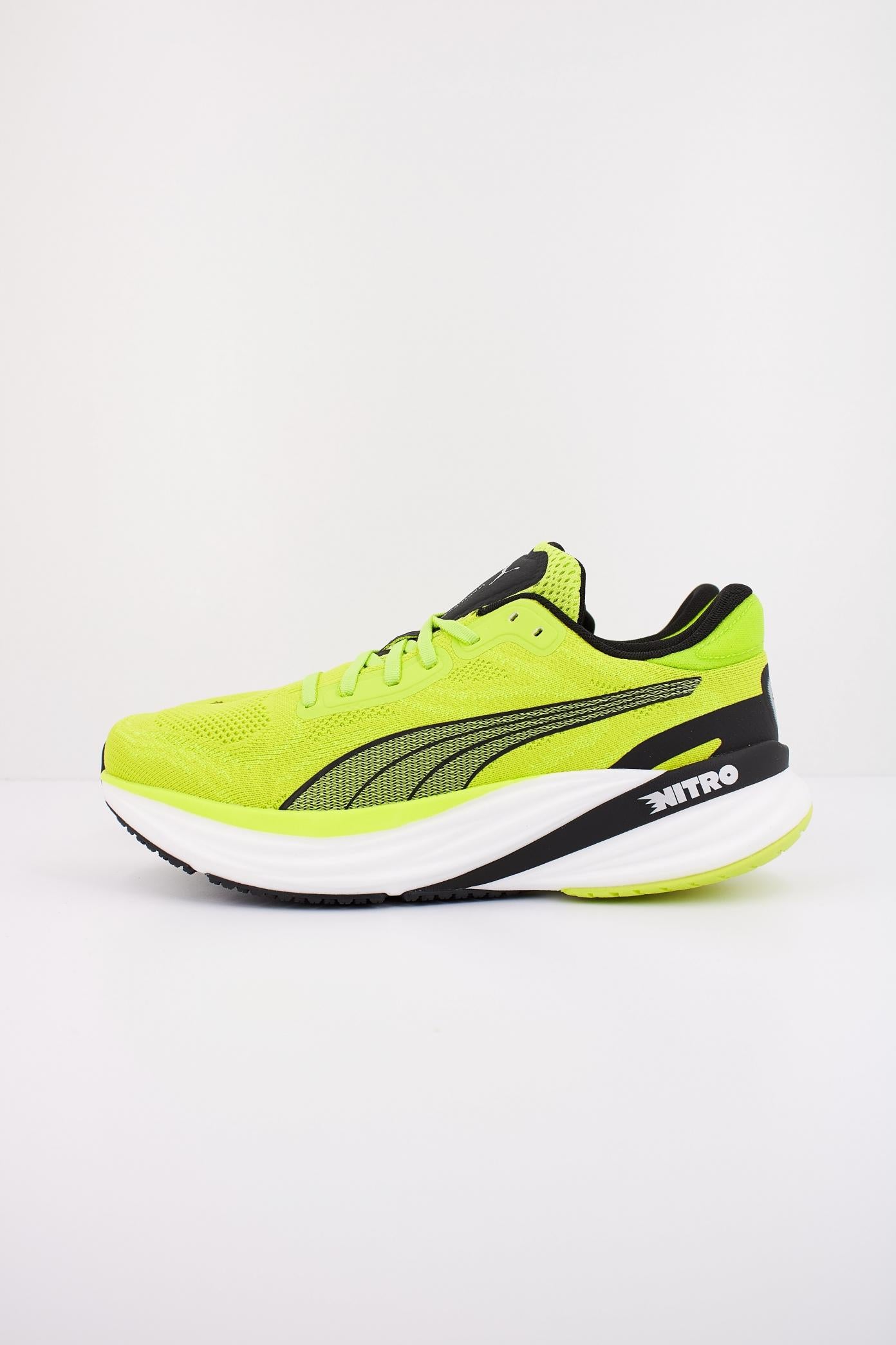 PUMA MAGNIFY NITRO en color VERDE (1)