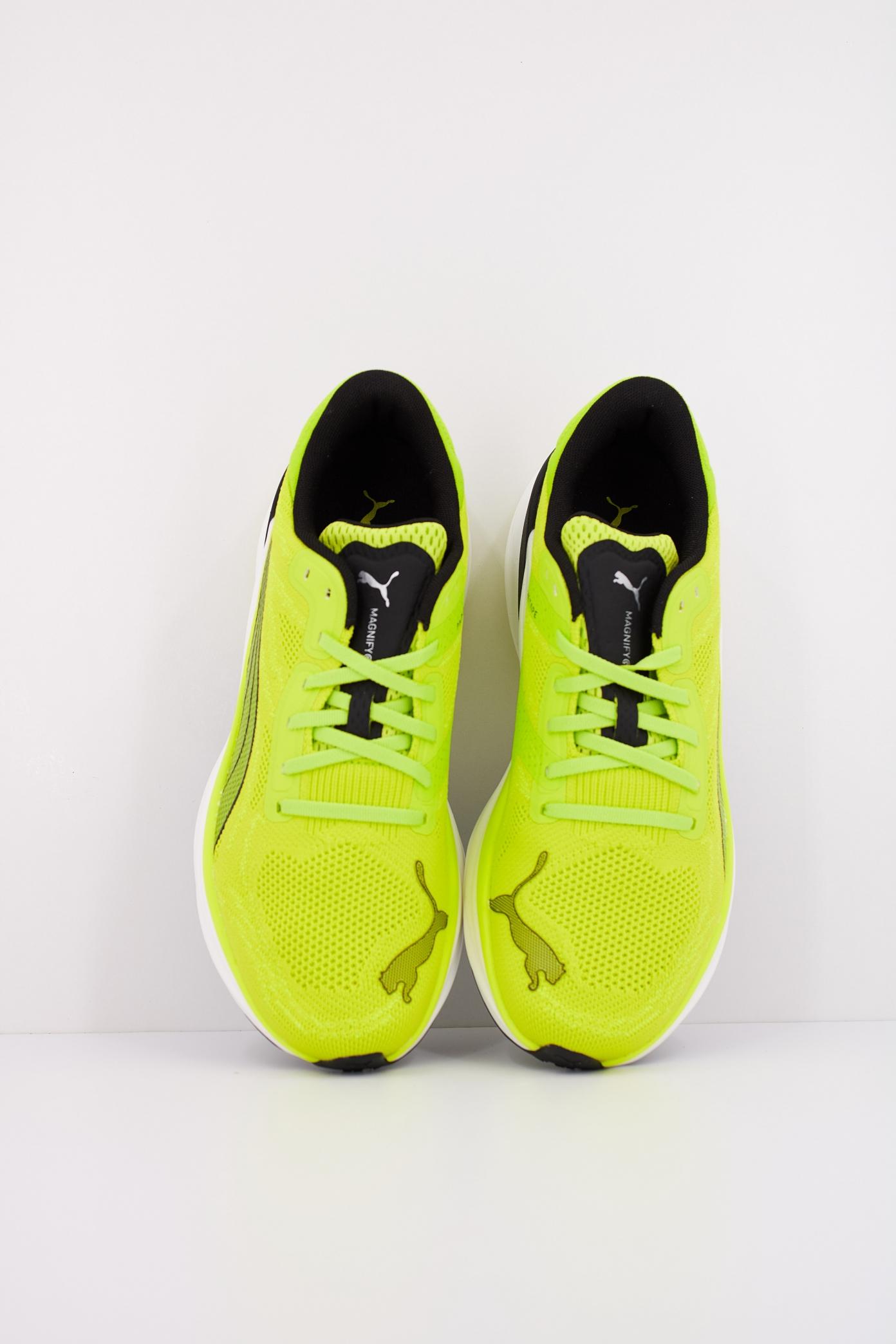 PUMA MAGNIFY NITRO en color VERDE (3)
