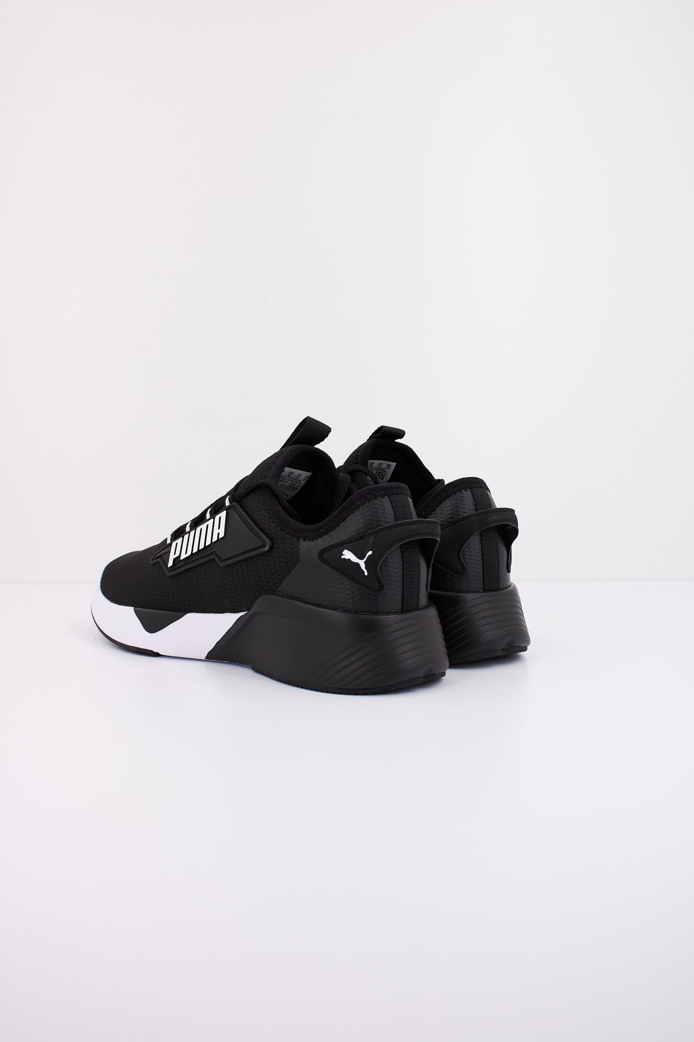 PUMA en color NEGRO (4)